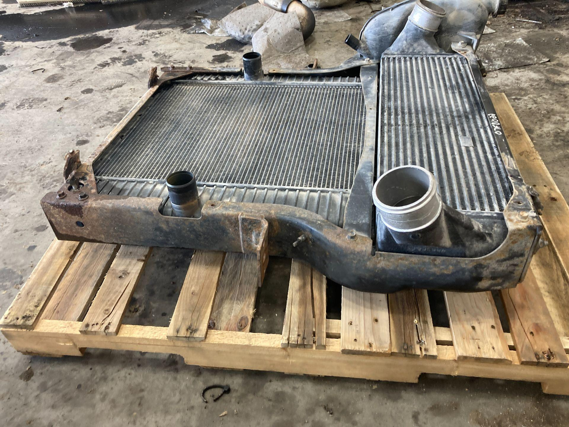 F8BFC811 | Ford F650 Cooling Assy. (Rad., Cond., ATAAC) for Sale