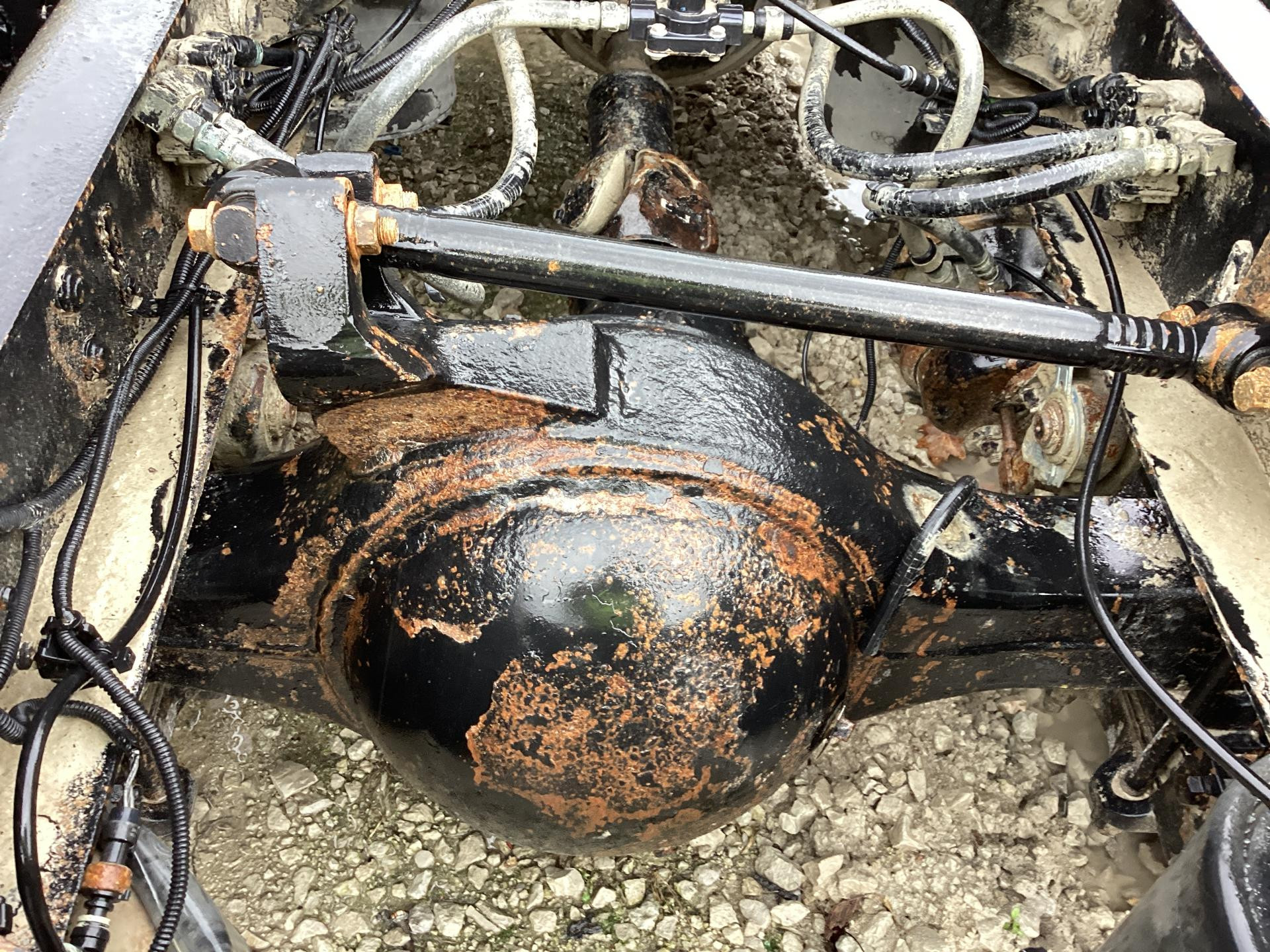 NO TAG | Meritor MR2014X Axle Housing (Rear / Rear) for Sale