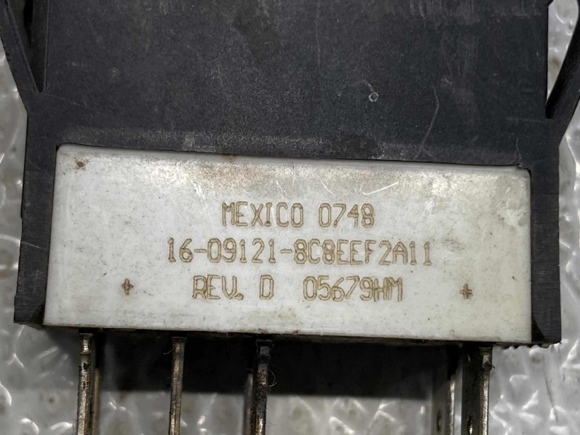 16-09121-8C8EEF2A11 | Peterbilt 386 Dash/Console Switch for Sale
