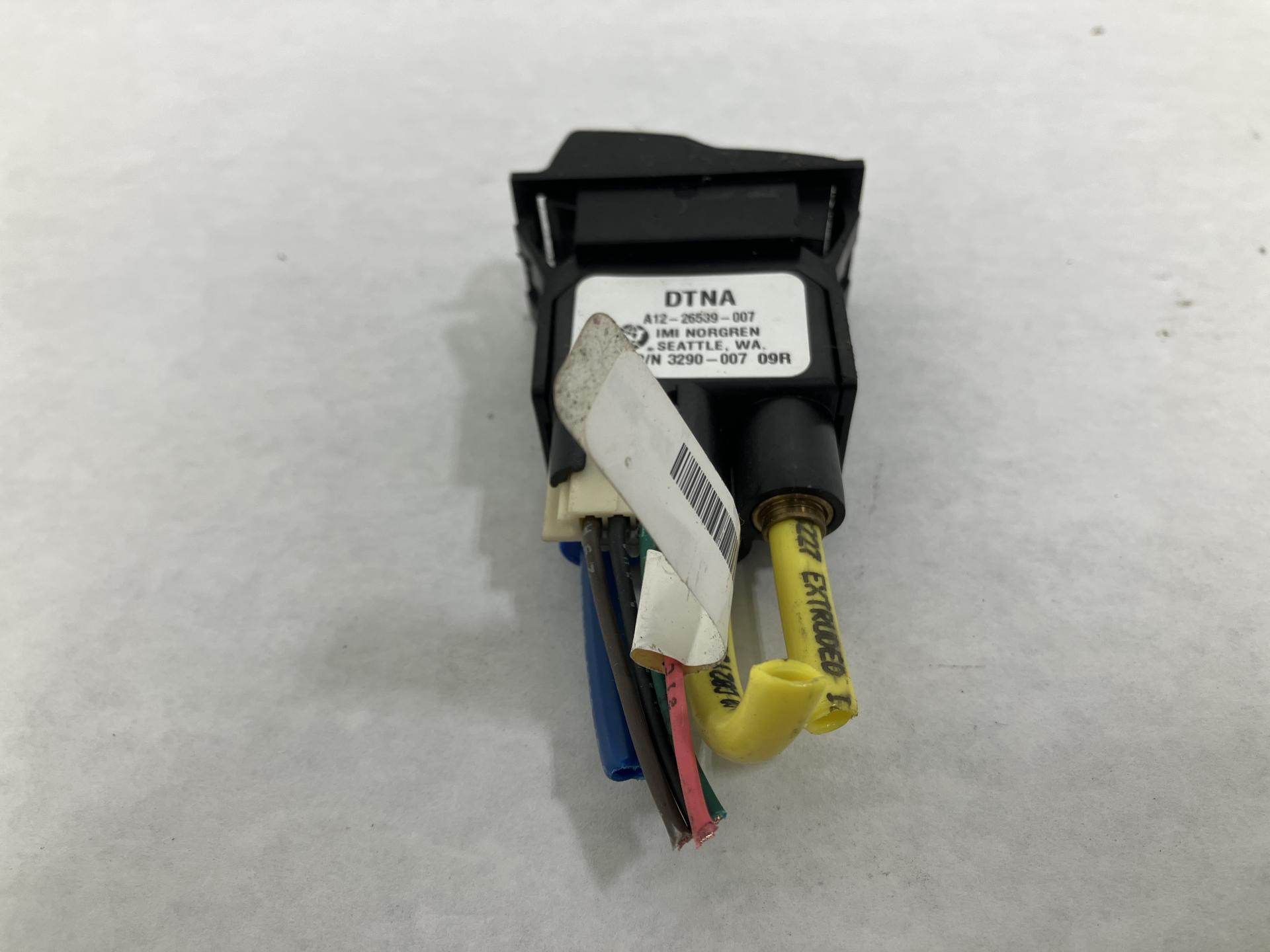 Freightliner CASCADIA Dash/Console Switch for Sale