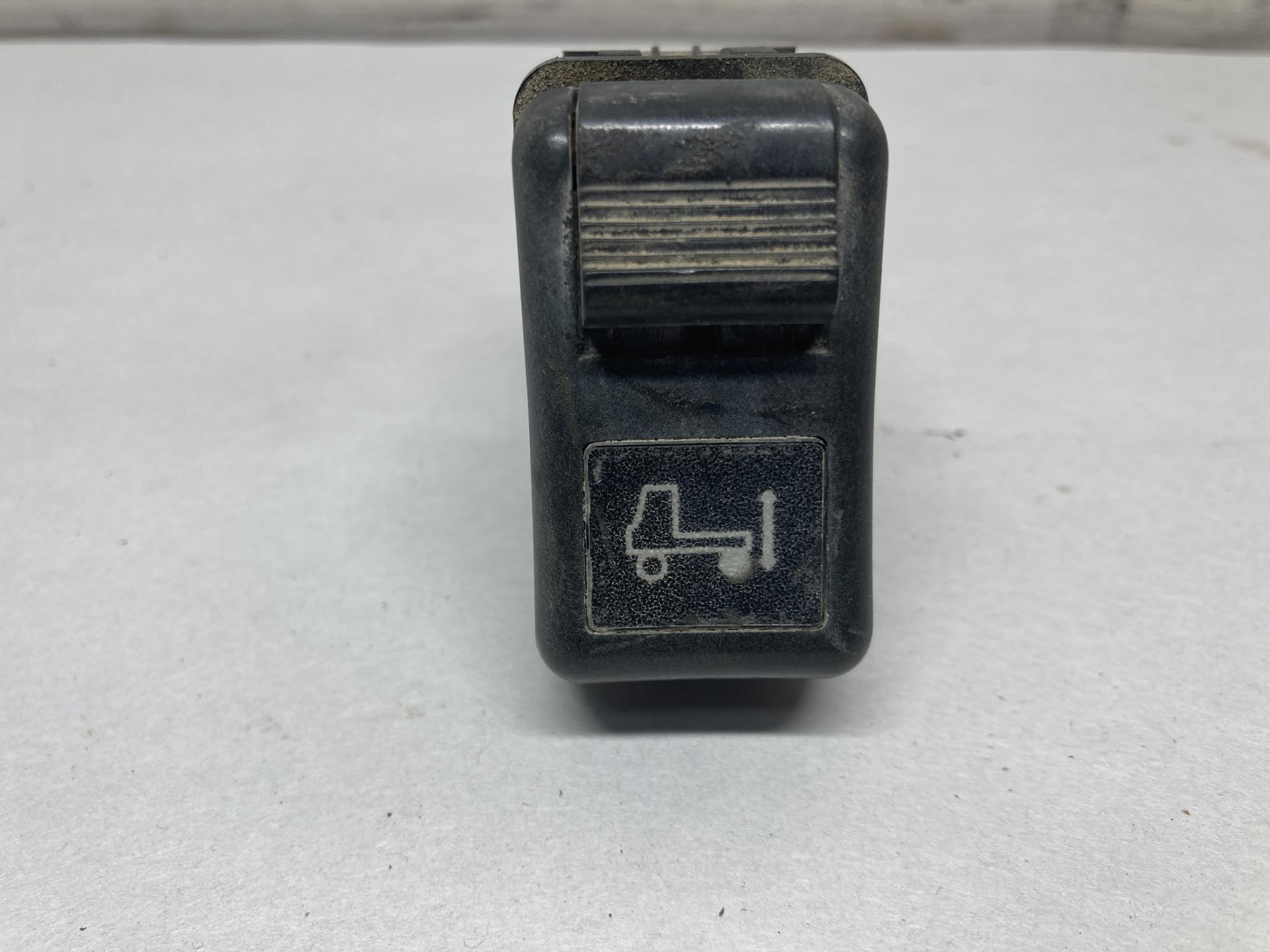 8077402 | Volvo VNL Dash/Console Switch for Sale