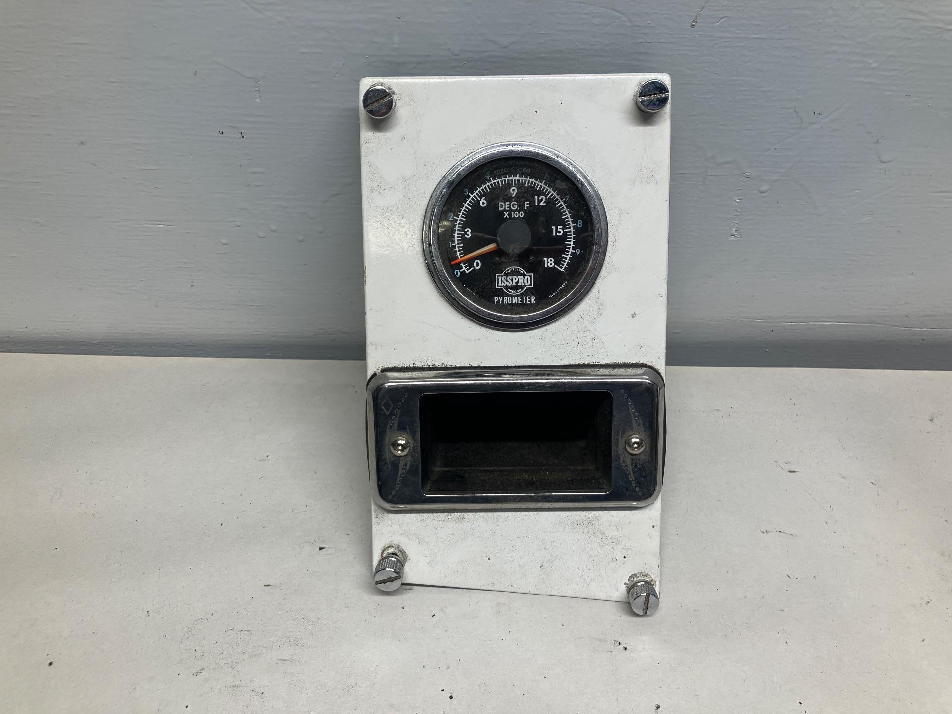 17-02772 | Peterbilt 379 Dash Panel for Sale