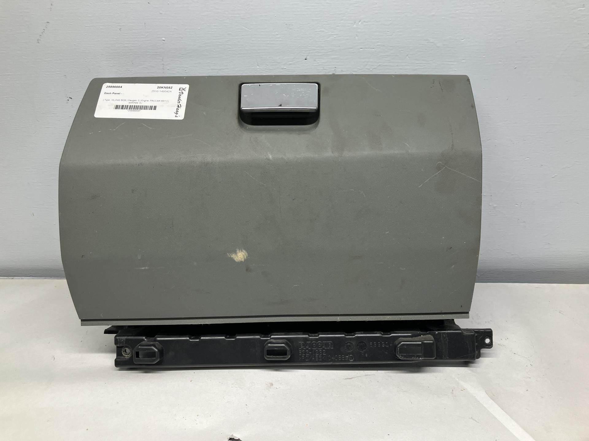 it-pm-oem-flex1 | Kenworth T680 Dash Panel for Sale