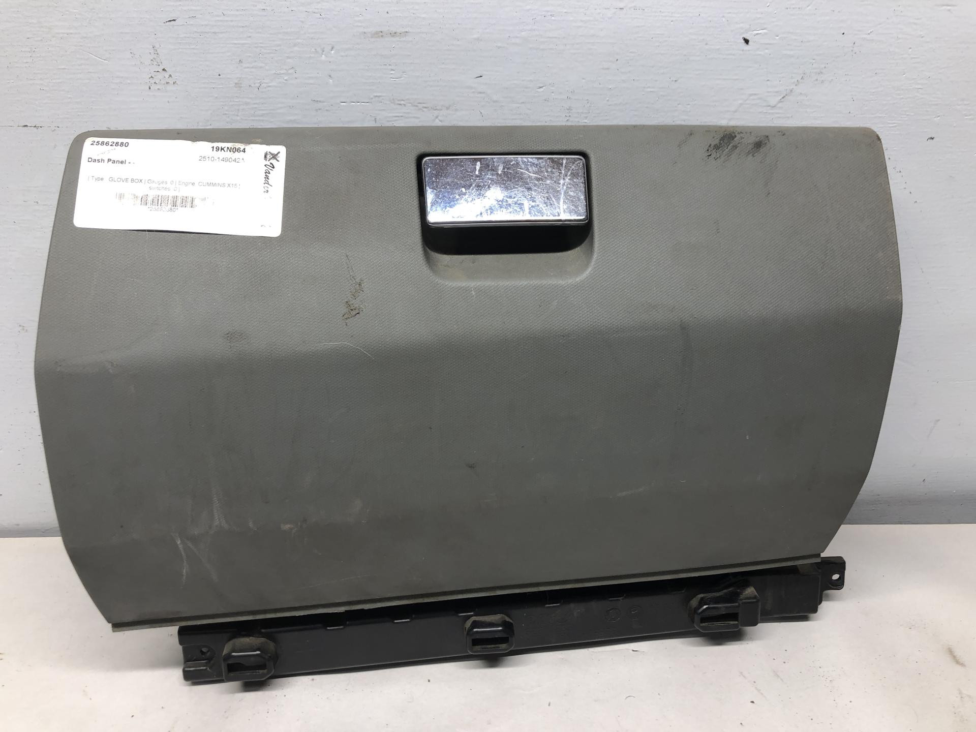 S10-1010-0671 | Kenworth T680 Dash Panel for Sale