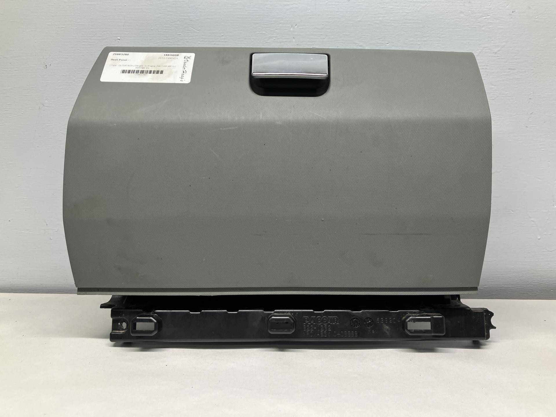 it-pm-oem-flex1 | Kenworth T680 Dash Panel for Sale
