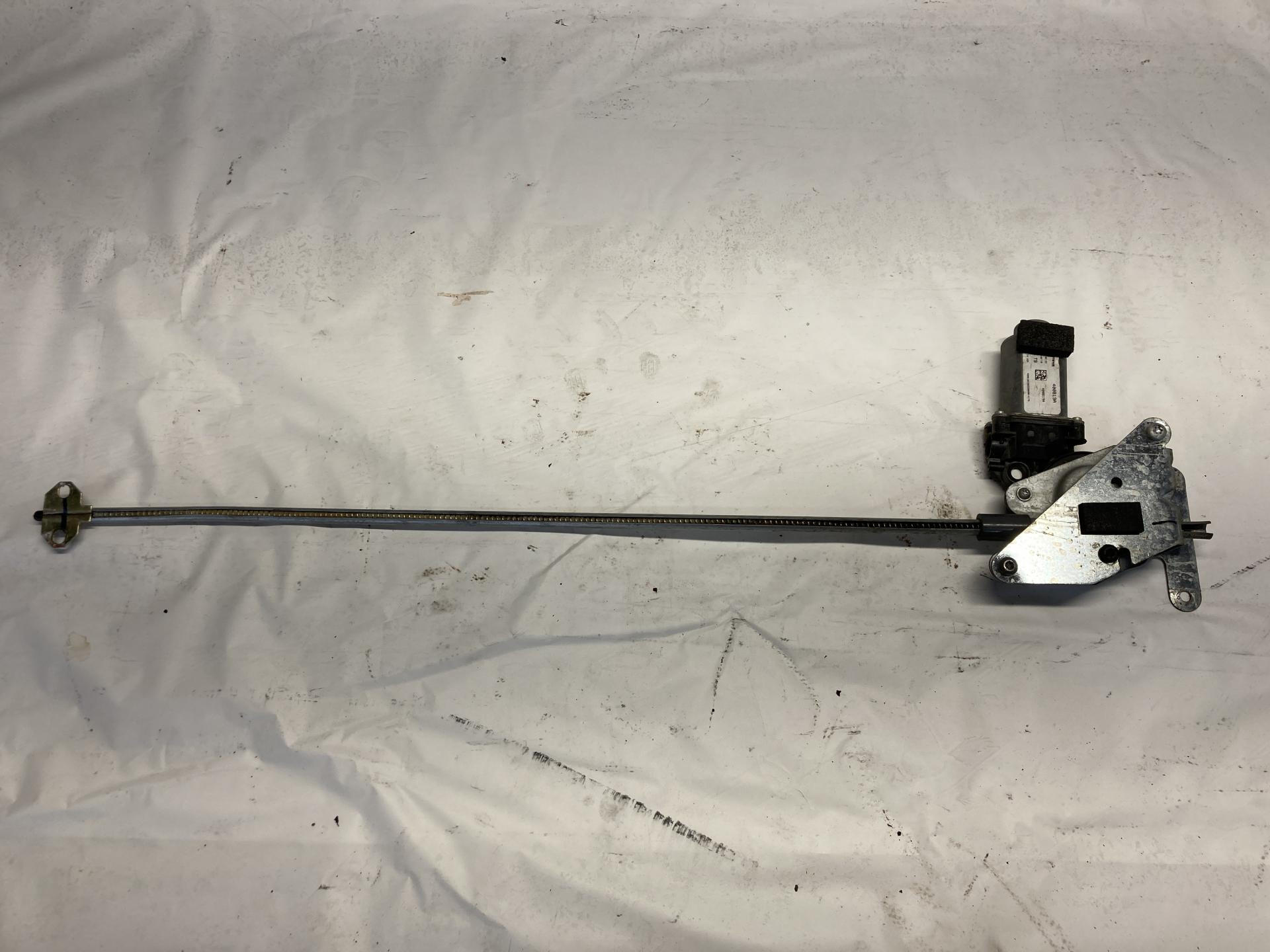 Freightliner COLUMBIA 120 Front Door Window Regulator for Sale