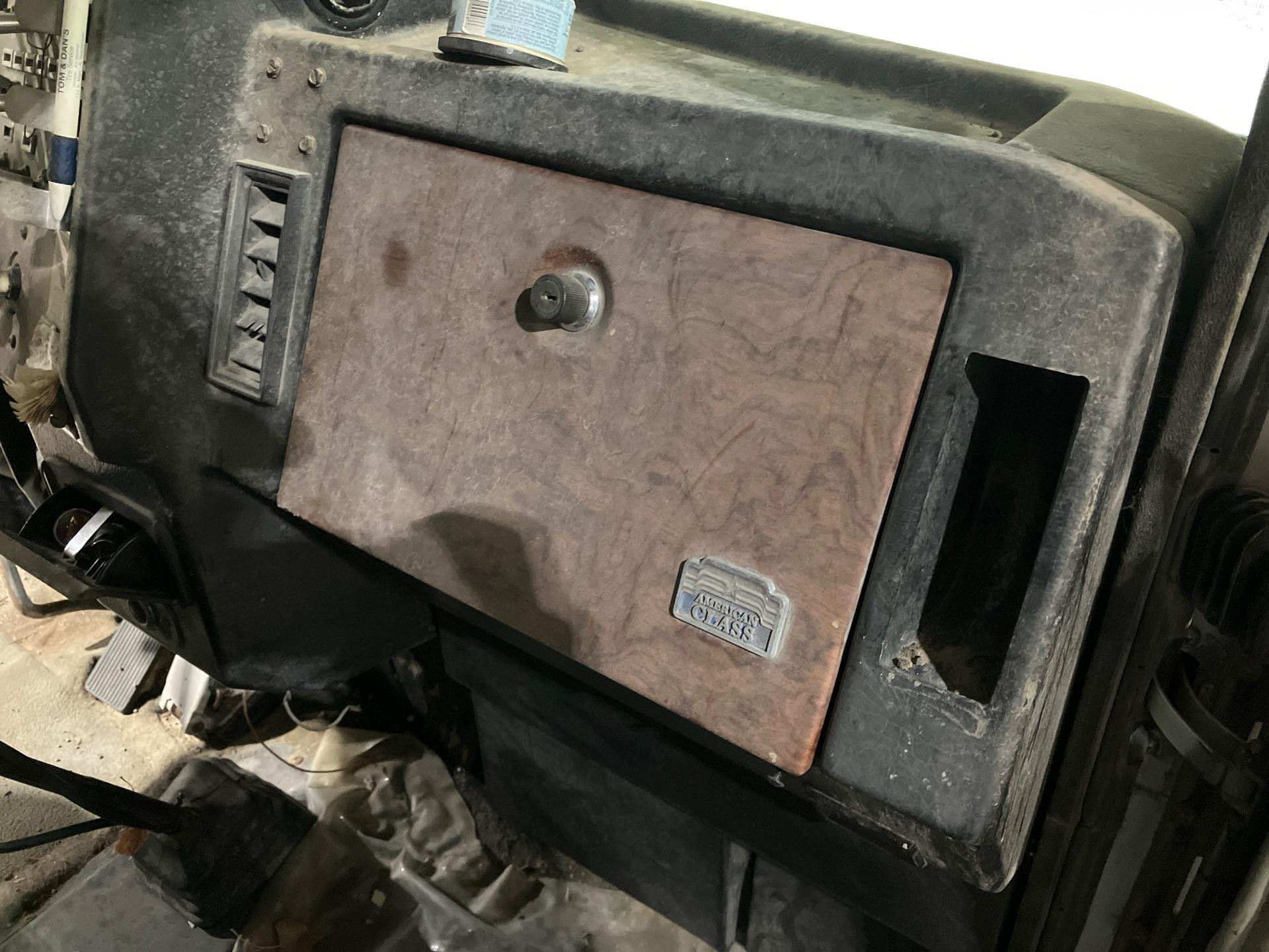 17-03283 | Peterbilt 379 Dash Panel for Sale