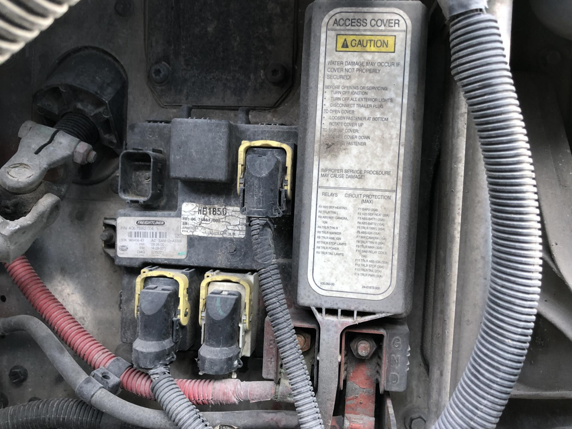 A06-7592-004 | Freightliner CASCADIA Electronic Chassis Control Module for