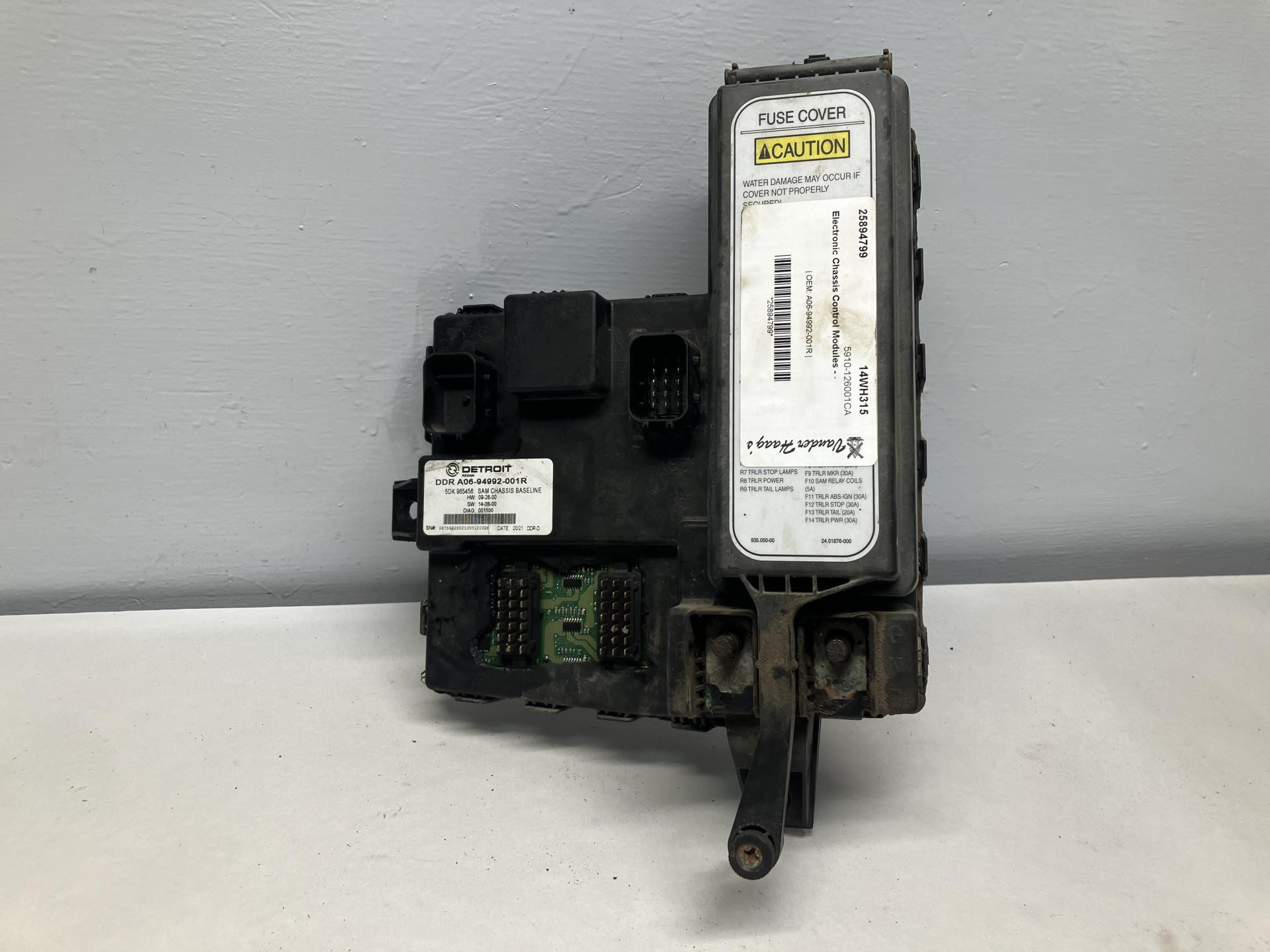 A06-94992-001R | Freightliner CASCADIA Electronic Chassis Control Module fo