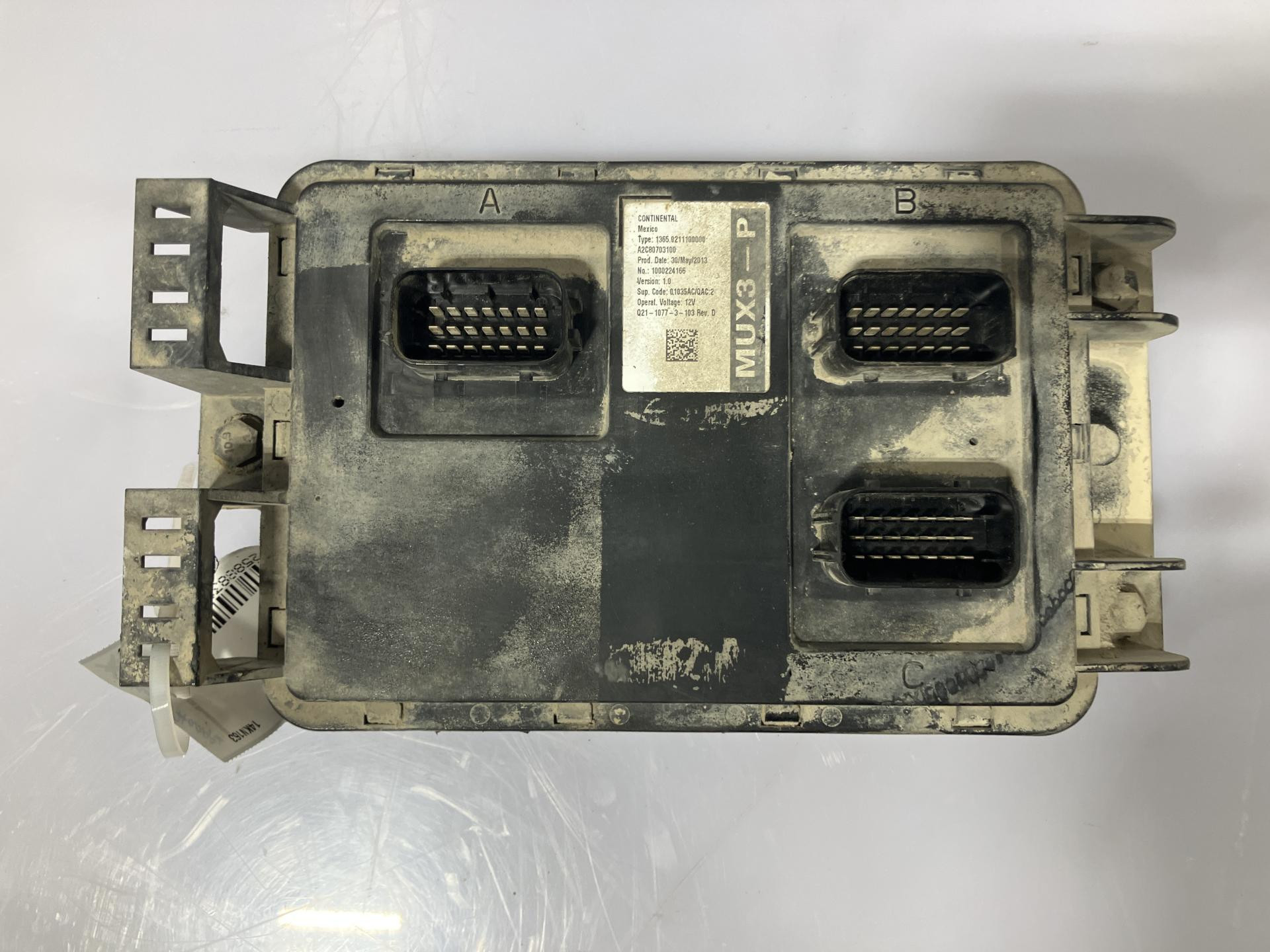 Q21-1077-3-103 | Kenworth T800 Electronic Chassis Control Module for Sale
