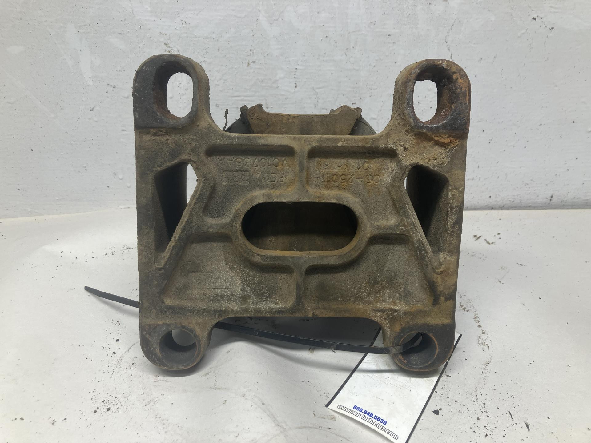 CAT C15 Engine Mount for Sale