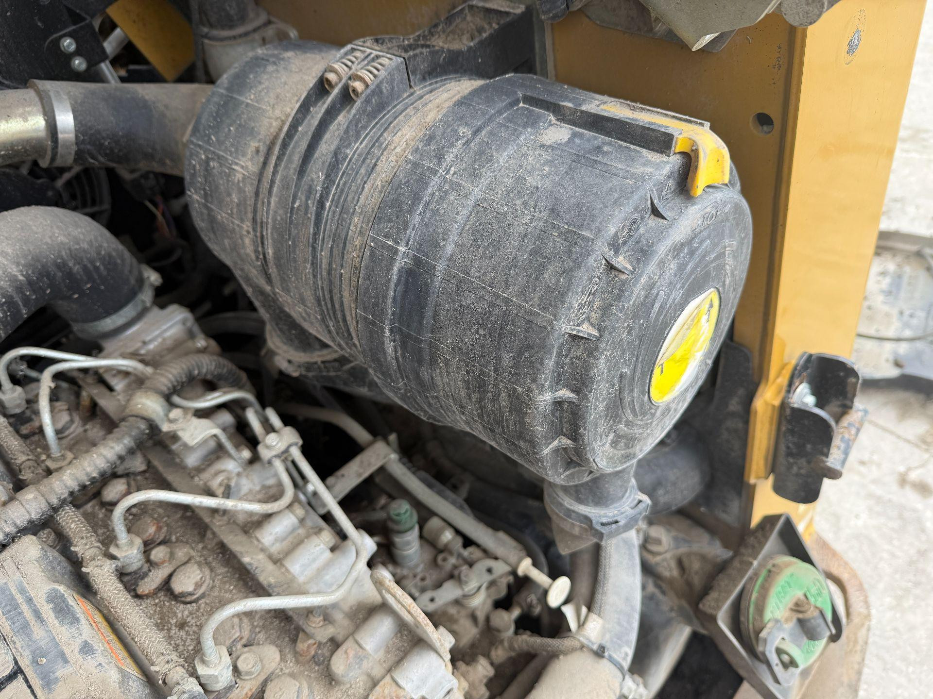 258-3453 | CAT 262C2 Air Cleaner for Sale