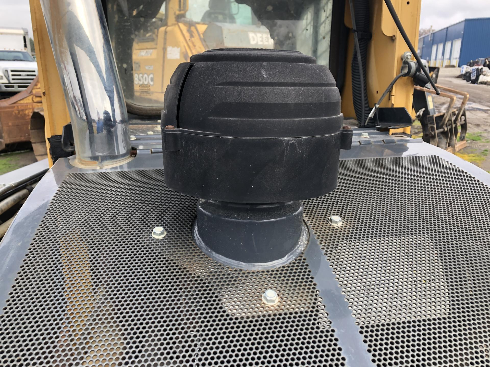 AT220930 | John Deere 333E Air Cleaner for Sale