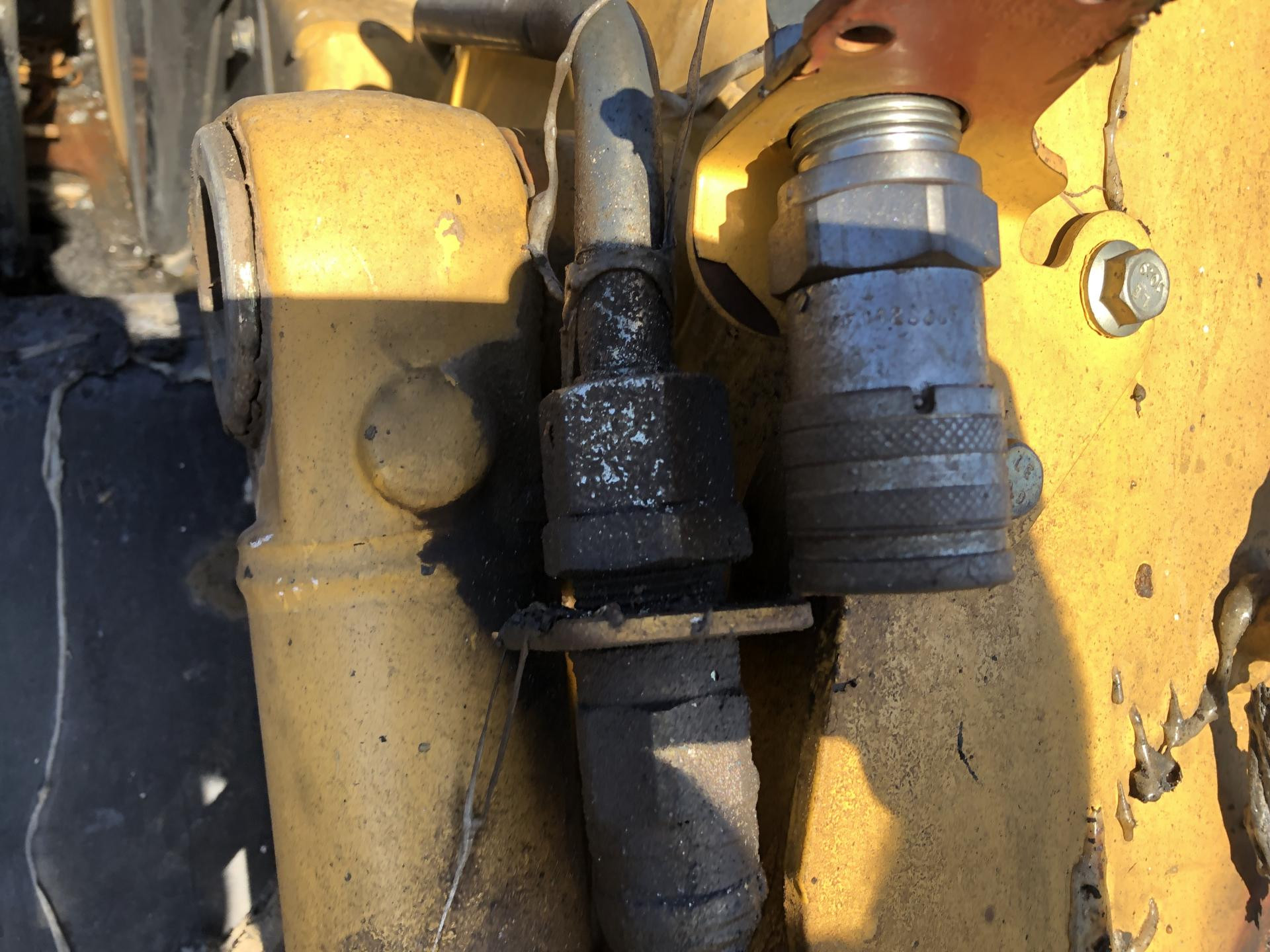 John Deere 260 Equip Auxiliary Coupler for Sale