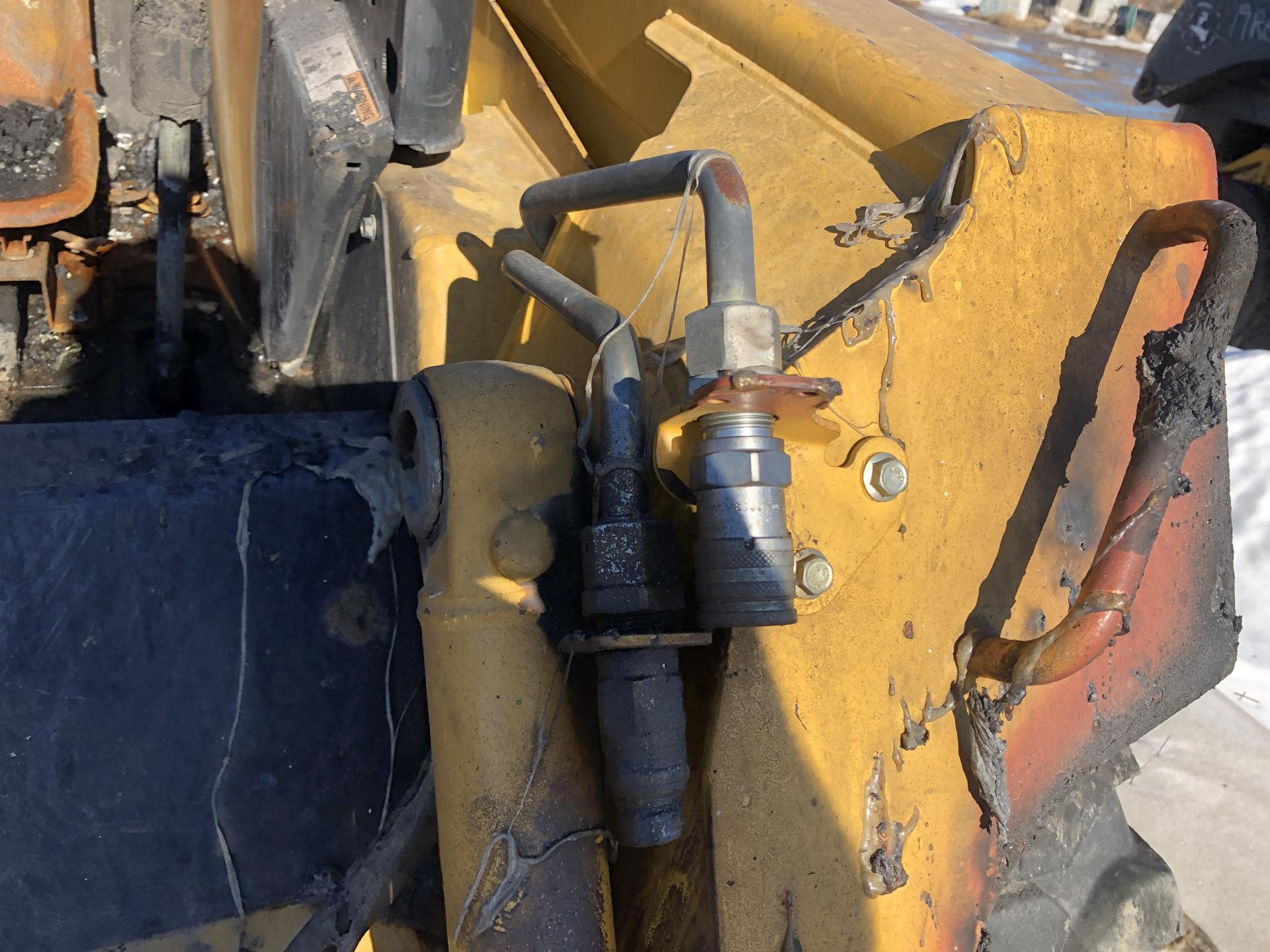 John Deere 260 Equip Auxiliary Coupler for Sale