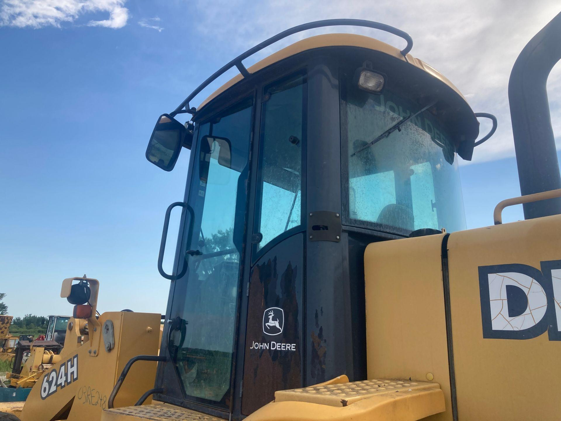 AT332127 | John Deere 624H Cab Assembly for Sale