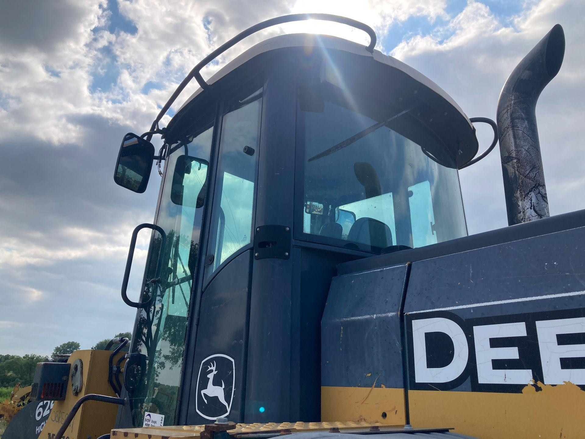 AT332127 | John Deere 624J Cab Assembly for Sale