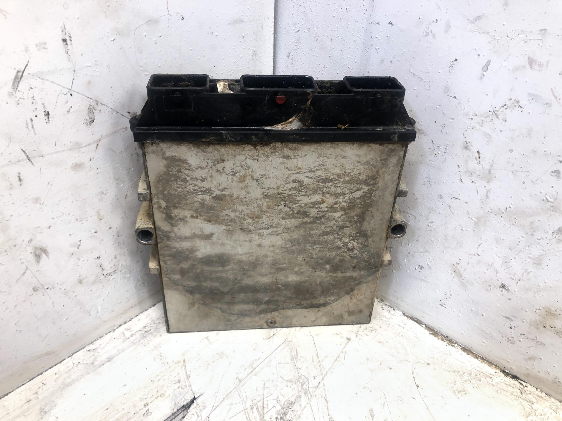 RE528702 | John Deere 319D Control Module for Sale