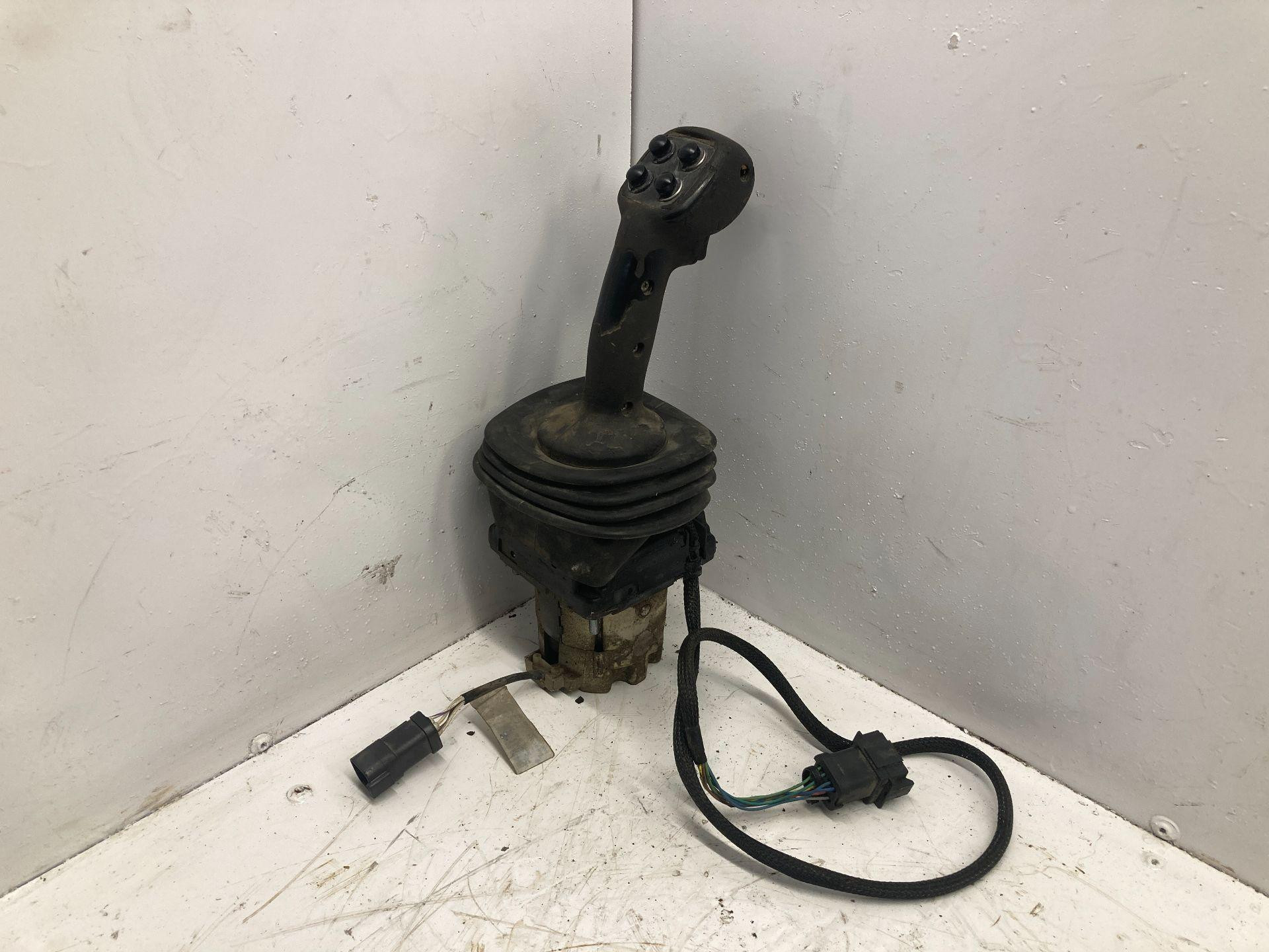AT385217 | John Deere 332D Controls for Sale