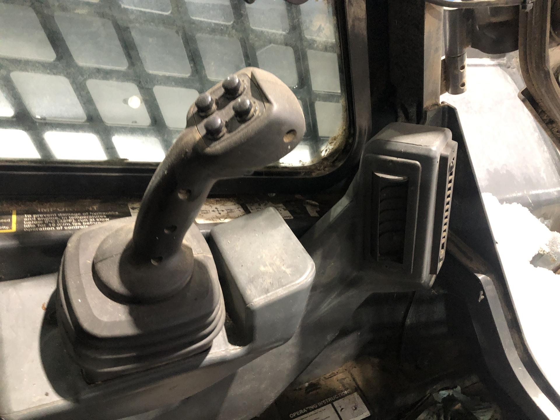 AT515978 | John Deere 333G Controls for Sale