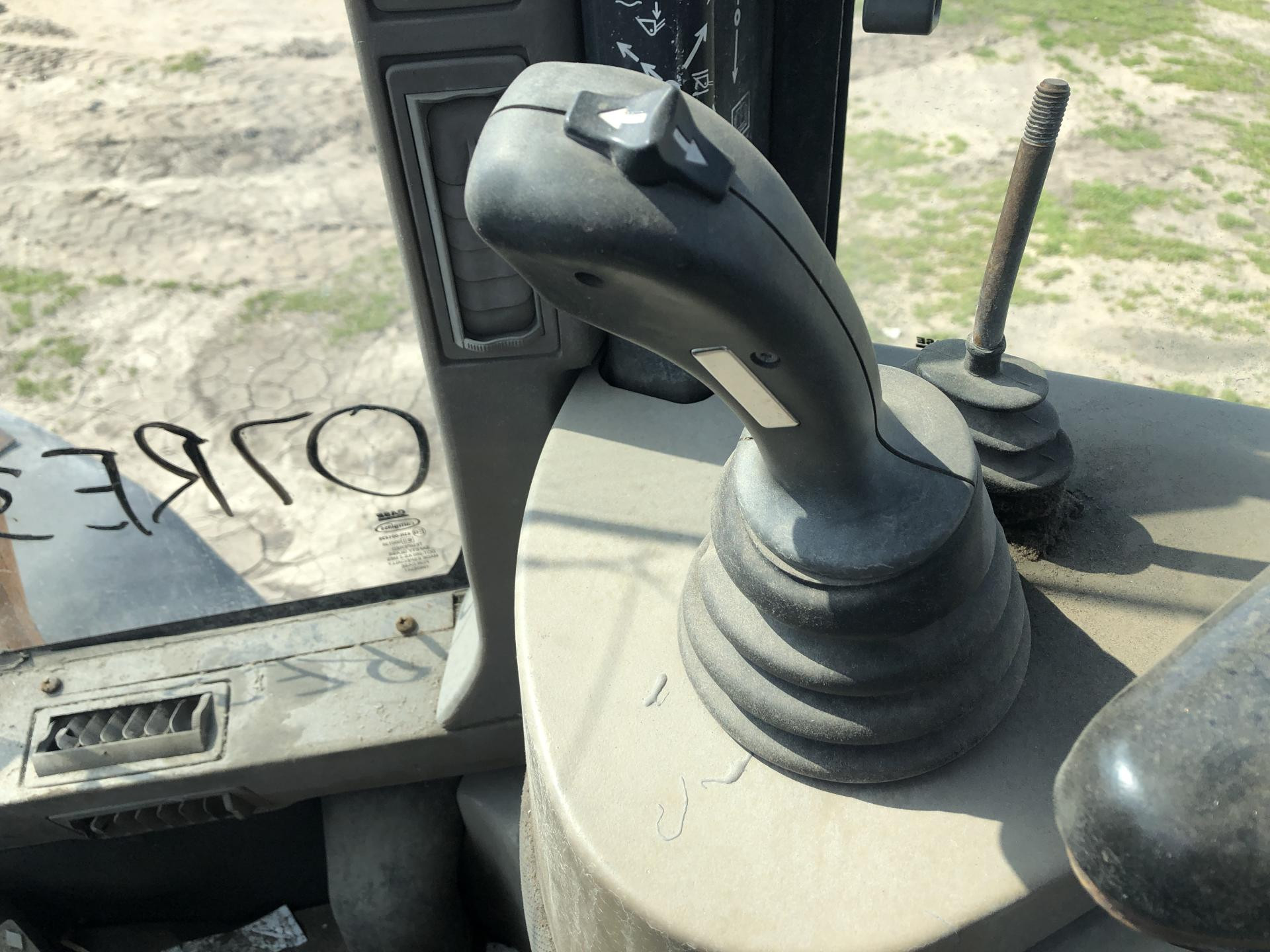 87372088 | Case 621E Controls for Sale
