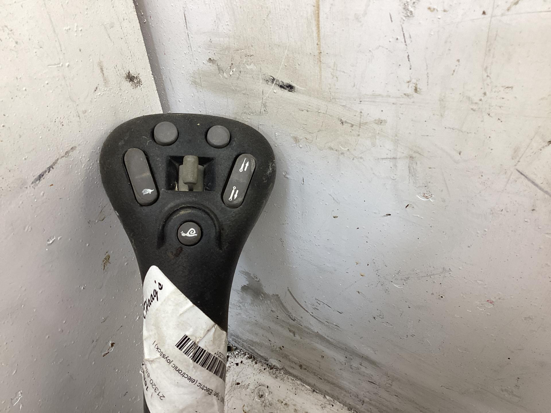 7395940 | Bobcat T650 Controls for Sale