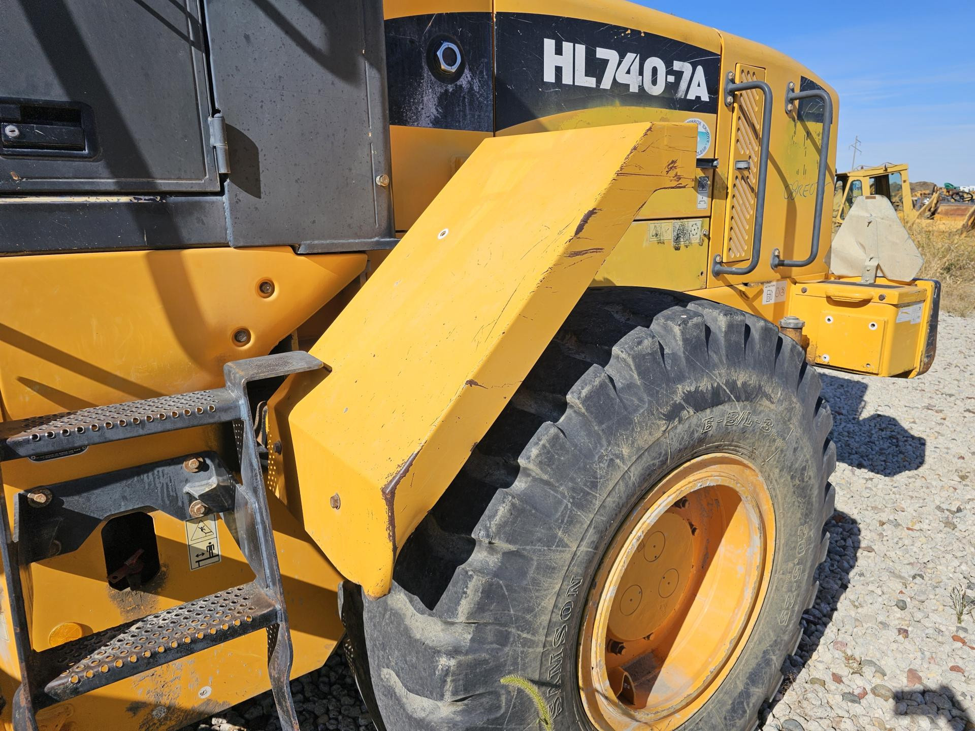 71LF-73010 | Hyundai HL740-7A Fender for Sale