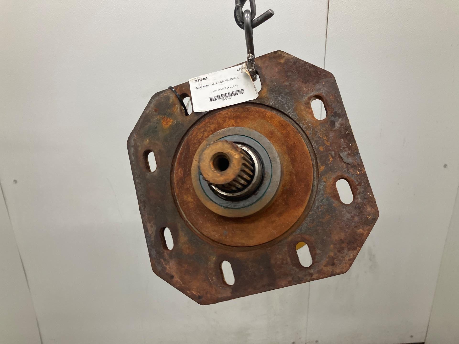 142-8723 | CAT 242D3 Hub for Sale
