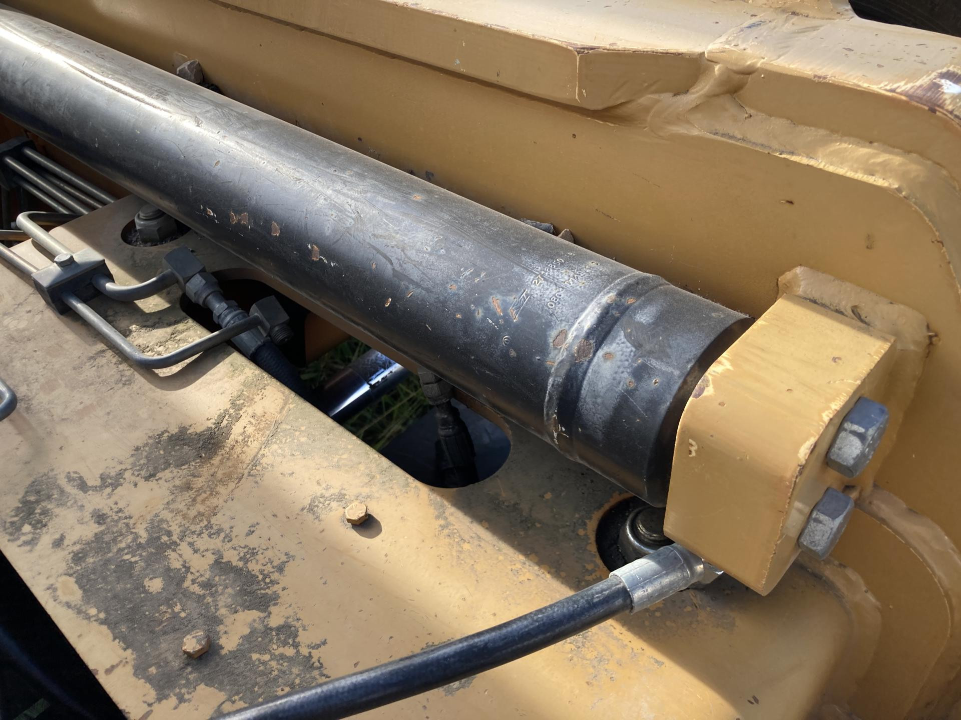 Lull 644E42 Hydraulic Cylinder for Sale