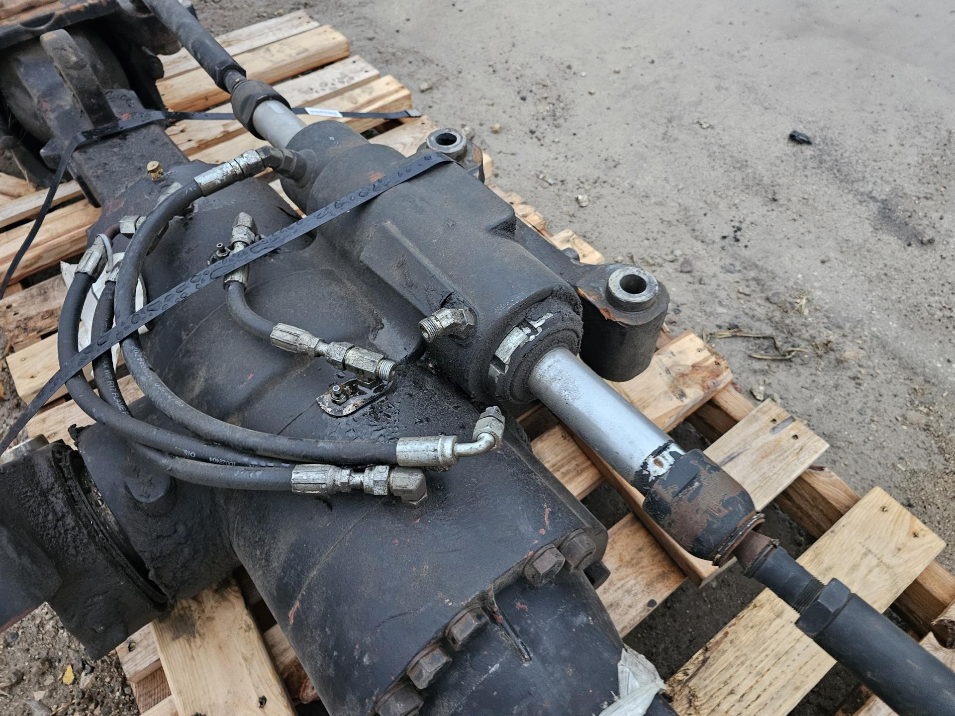 Lull Components Lull 644E42 Hydraulic Cylinder for Sale