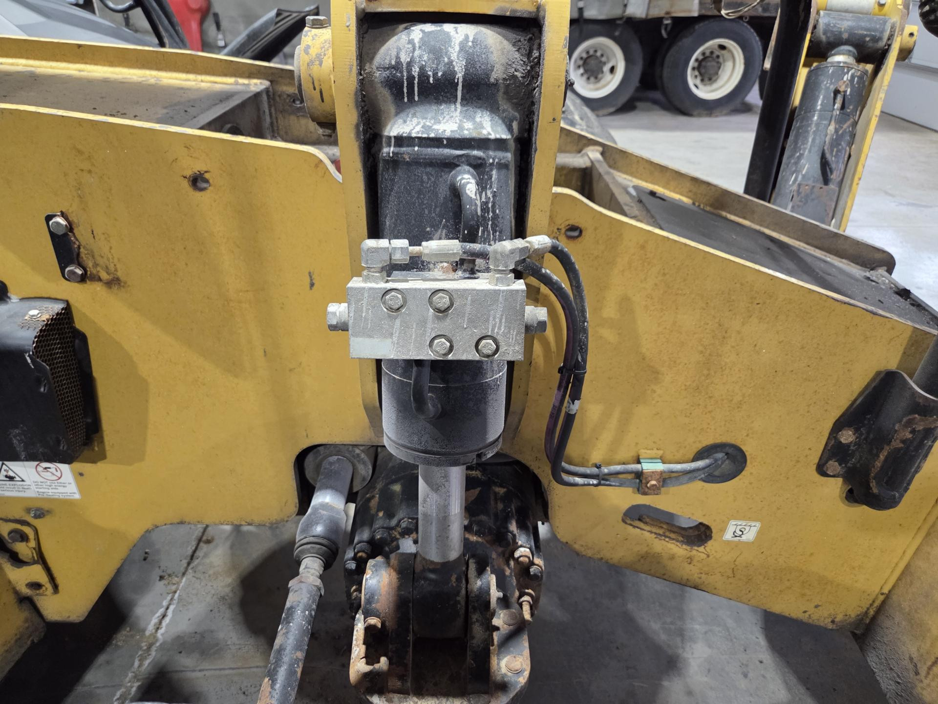 620-6198 | CAT TL943D Hydraulic Cylinder for Sale