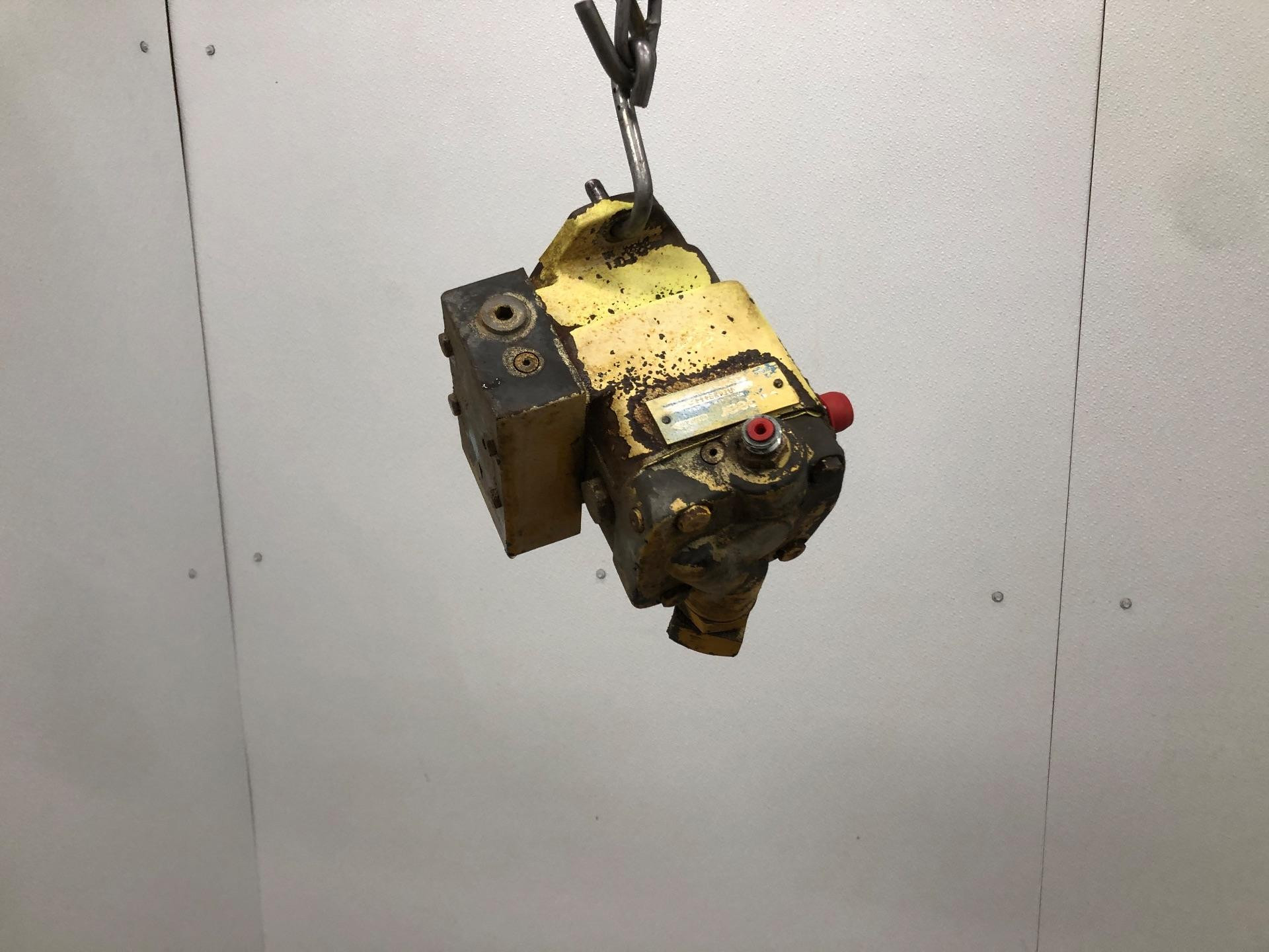 AT514217 | John Deere 644G Hydraulic Pump for Sale