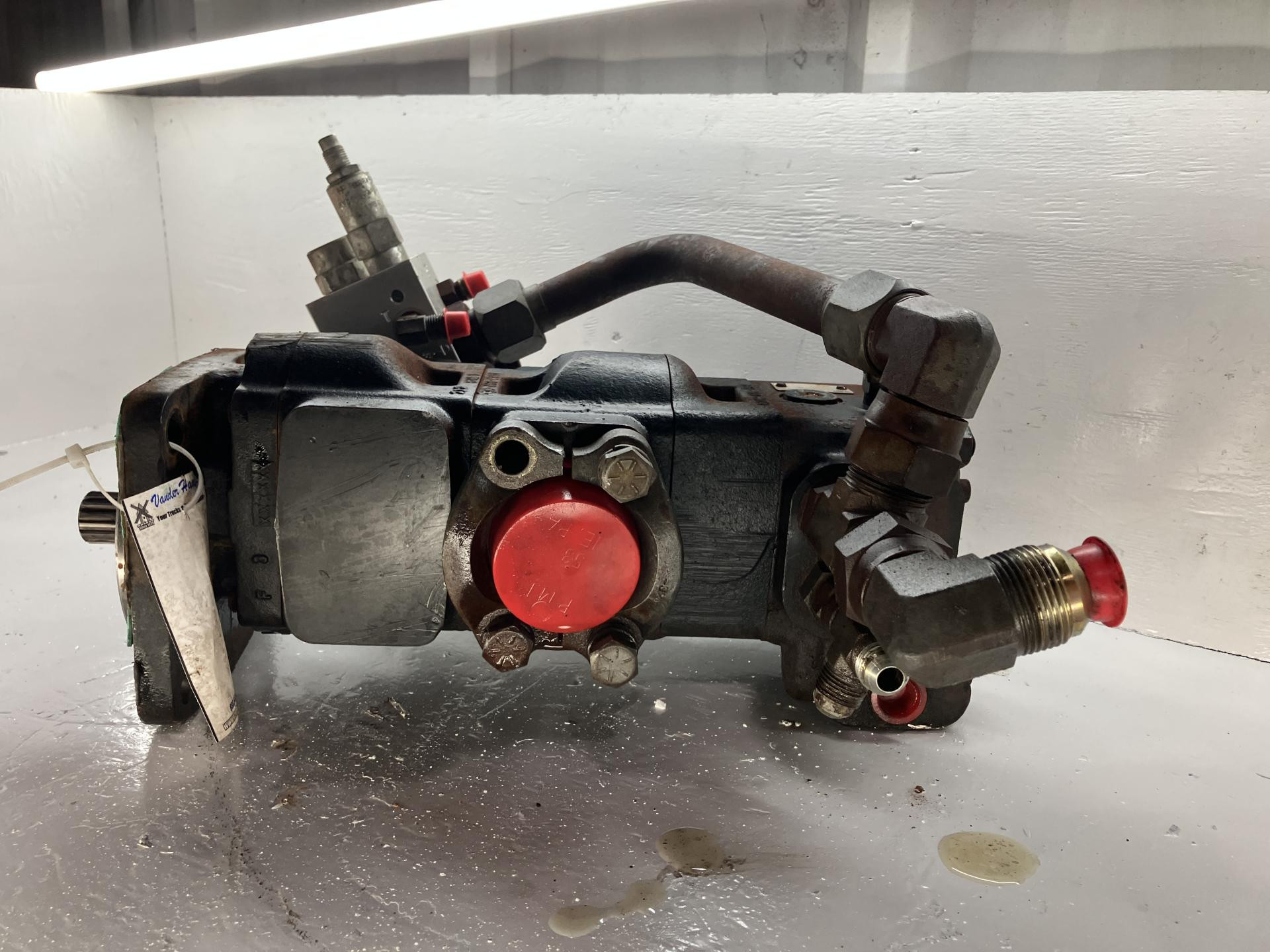 L69571 | Gehl DL12H-40 Hydraulic Pump for Sale