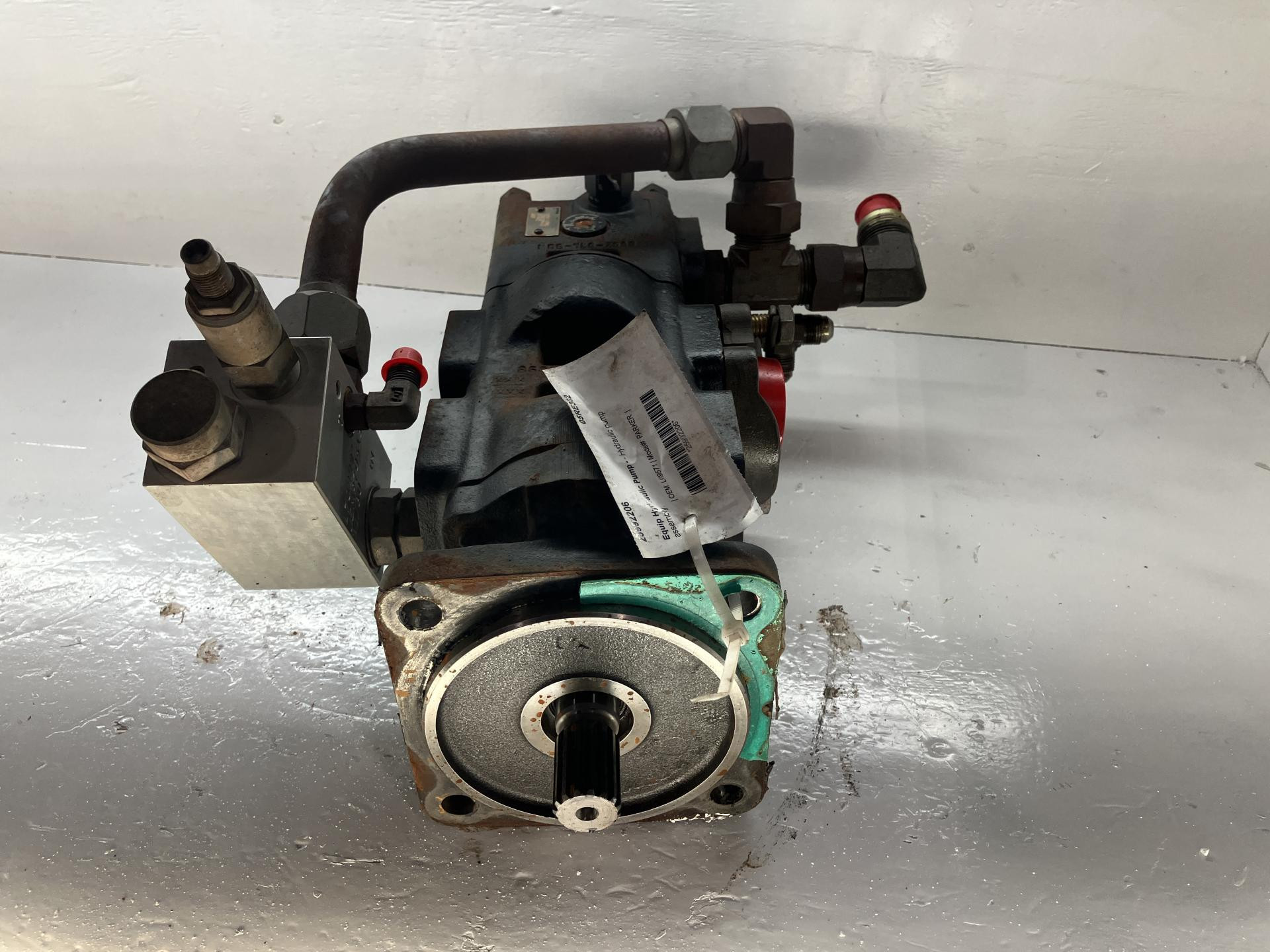 L69571 | Gehl DL12H-40 Hydraulic Pump for Sale