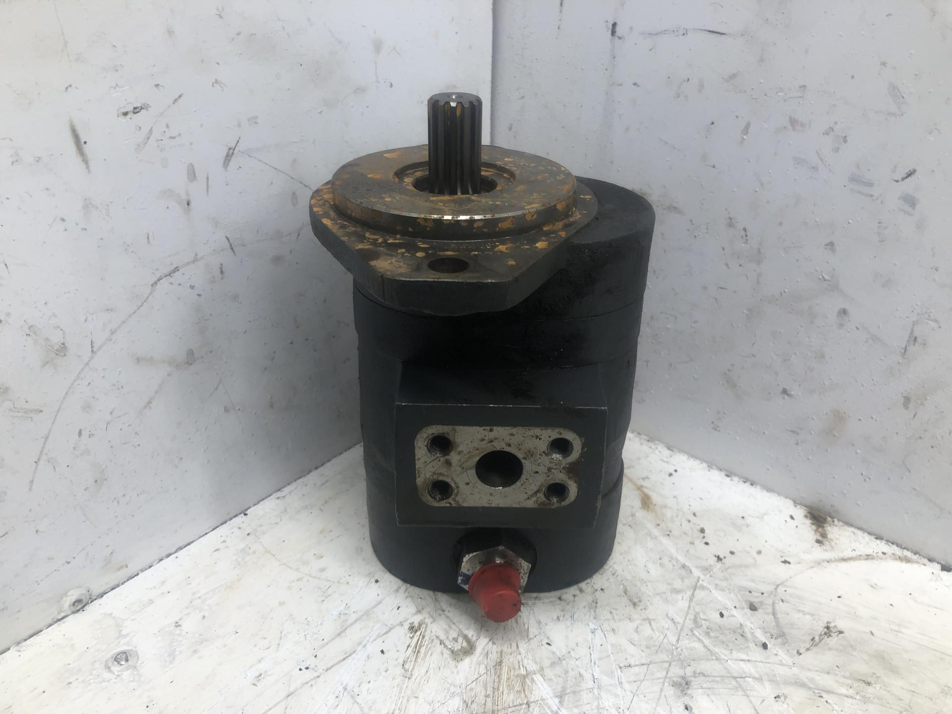 7409989 | Bobcat S570 Hydraulic Pump for Sale