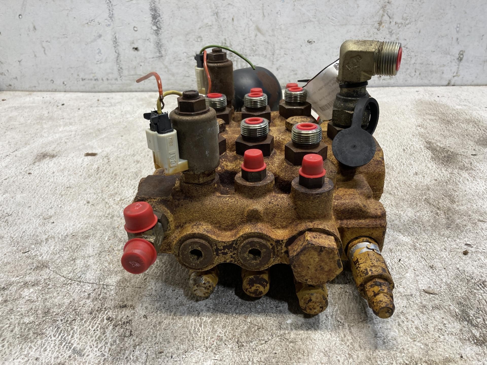 216-6169 | CAT 277 Hydraulic Valve for Sale