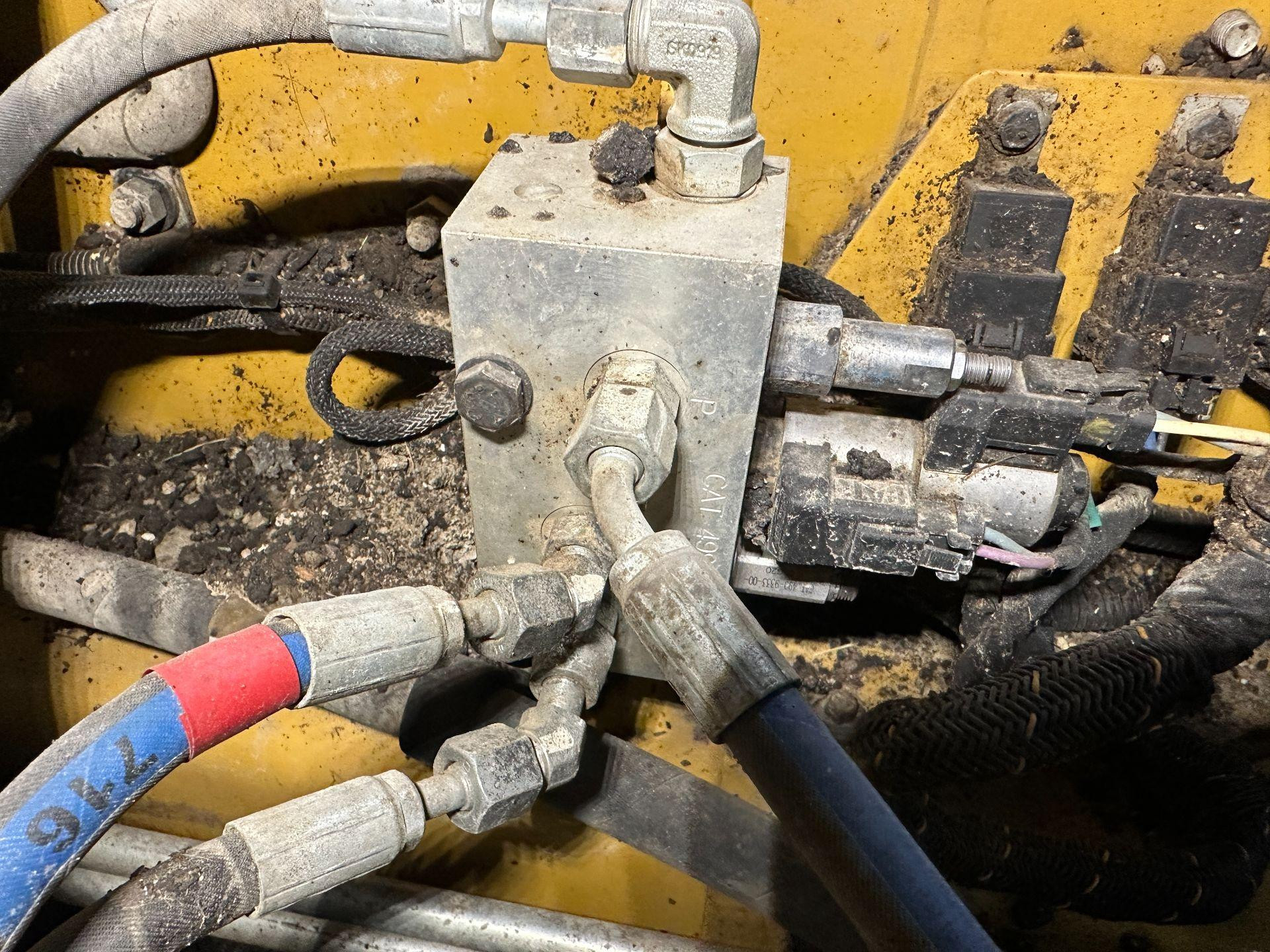 499-9329 | CAT 299D3 Hydraulic Valve for Sale