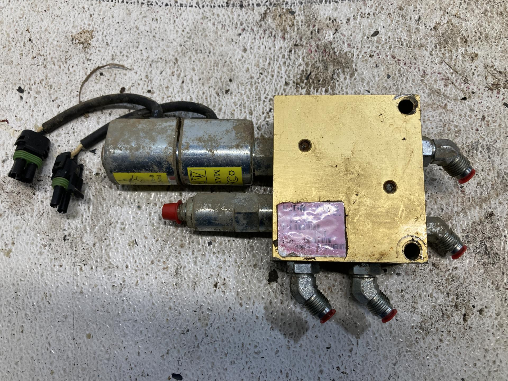 dandy Power Steering Cylinder for Case® Backhoe-Loader and