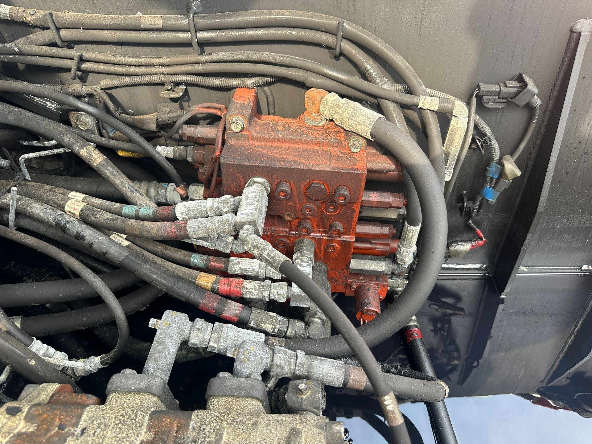 Kubota SVL75-3 Hydraulic Valve for Sale