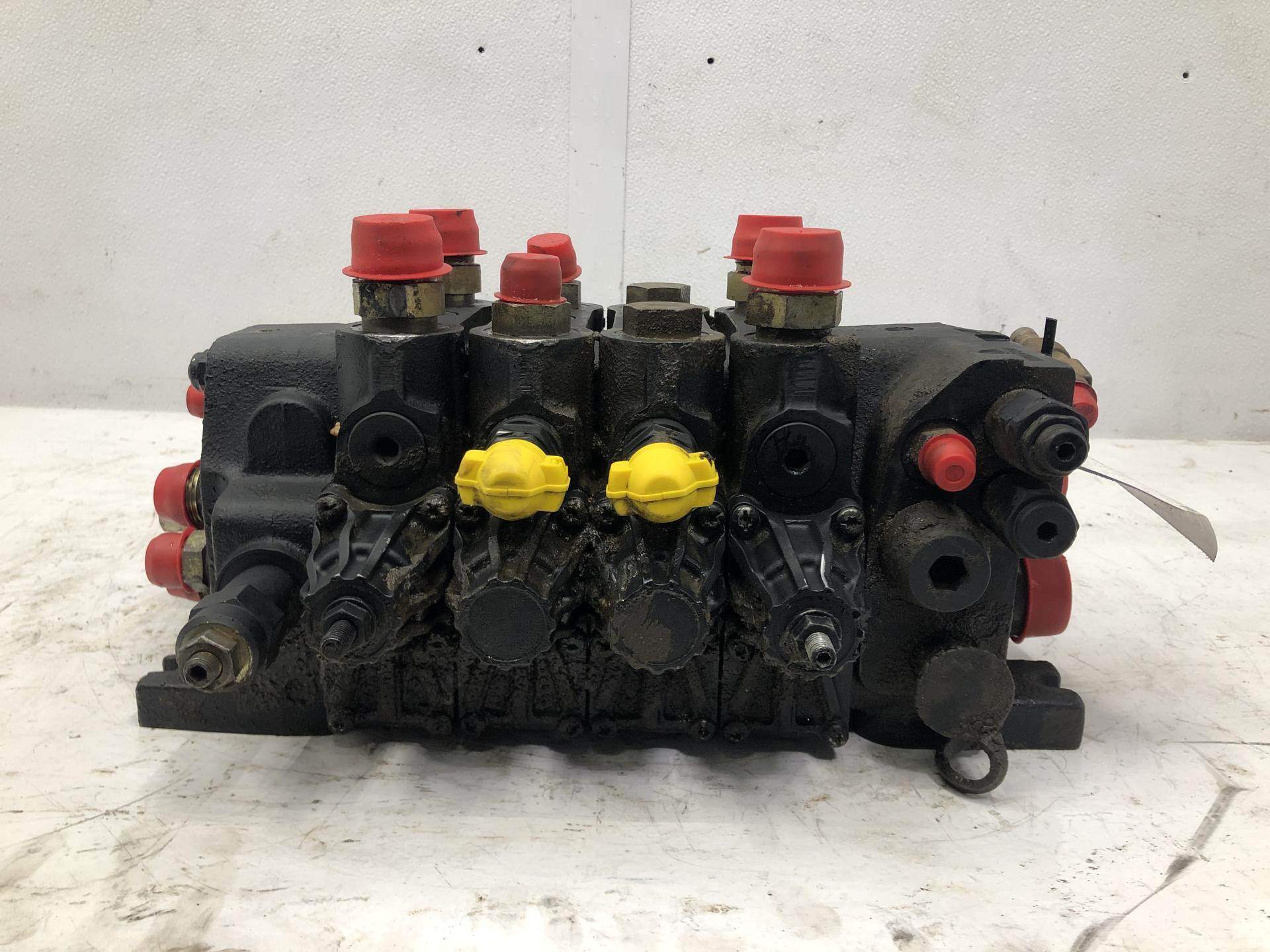 233-8364 | CAT TH460B Hydraulic Valve for Sale