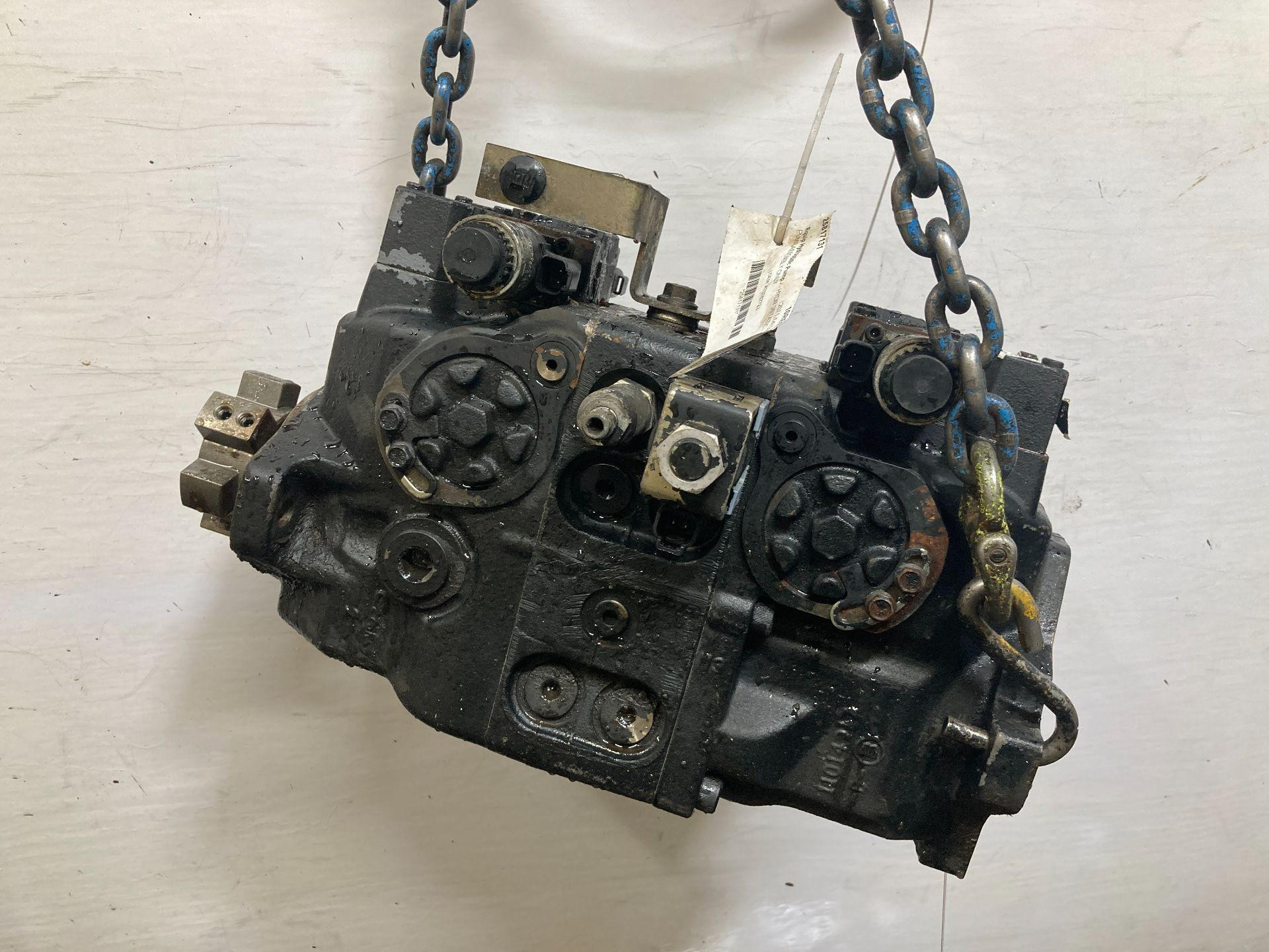 AT376272 | John Deere 332D Equip Hydrostatic Pump for Sale