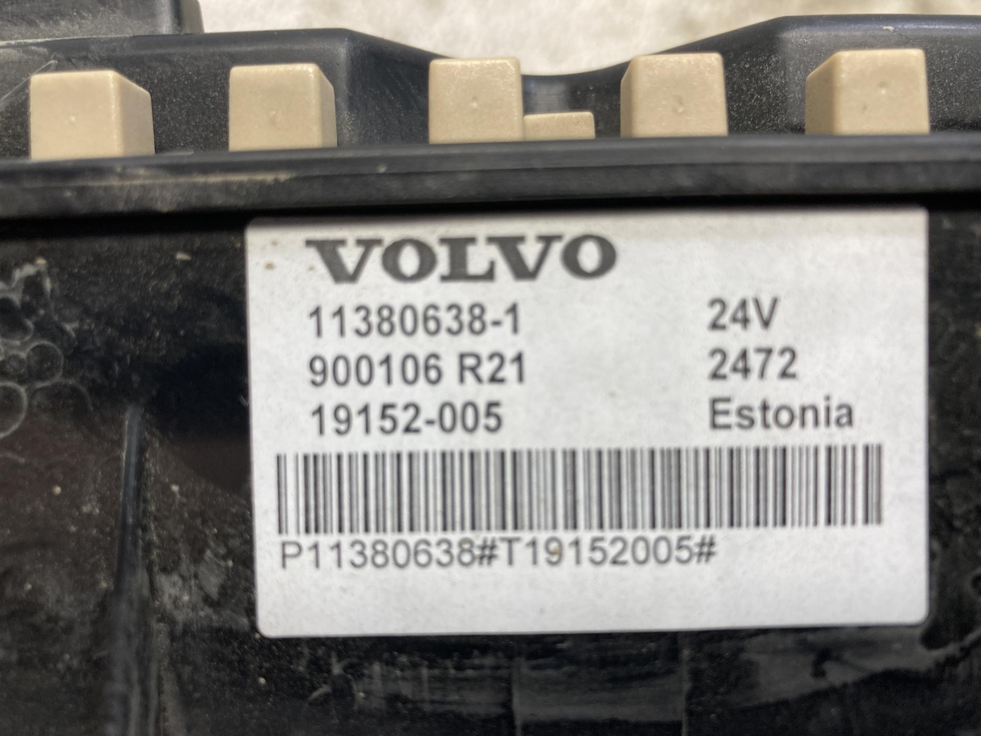 11380638-1 | Volvo A40D Instrument Cluster for Sale