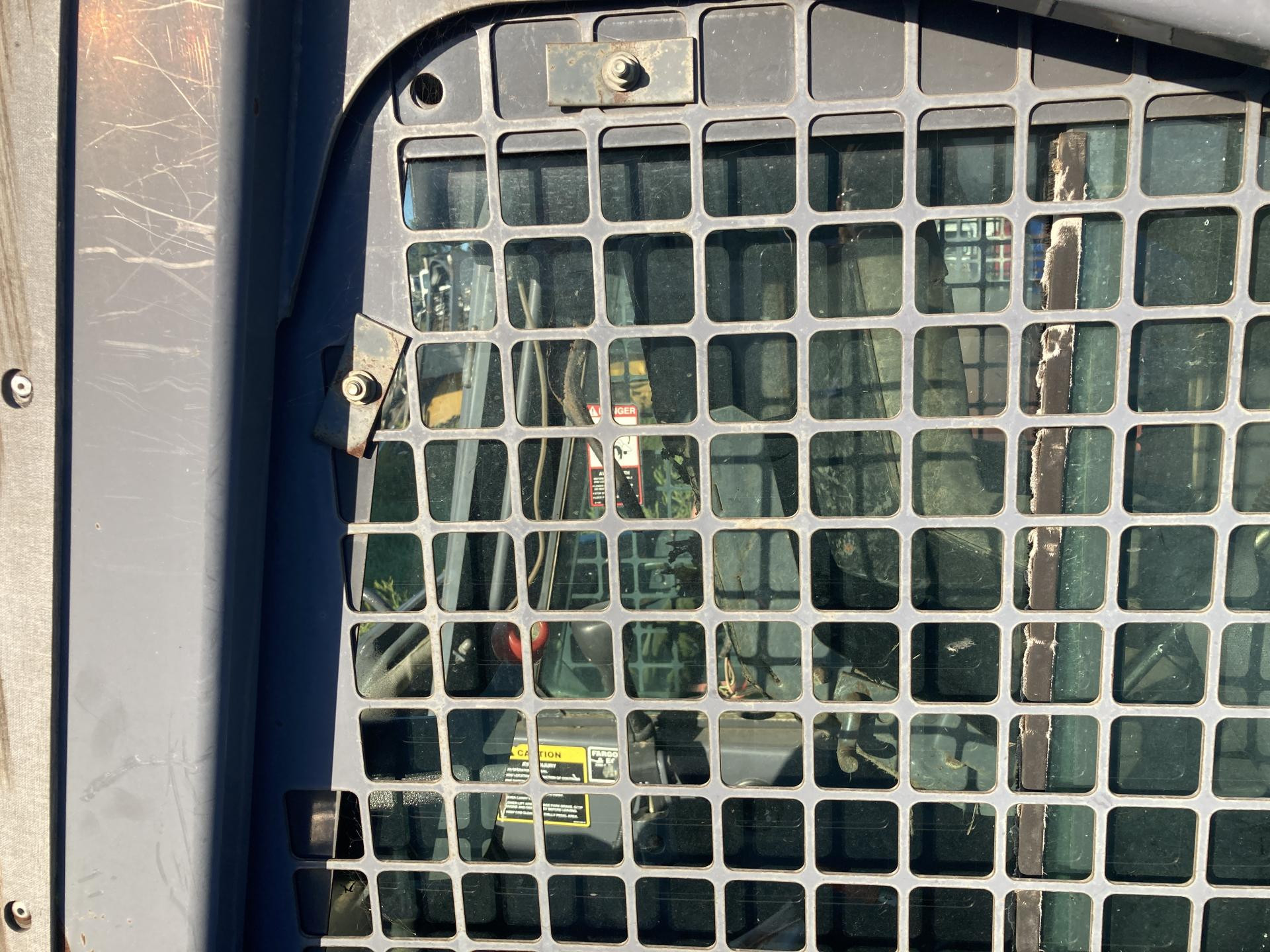87651306 | New Holland LS185B Equip Side Glass for Sale