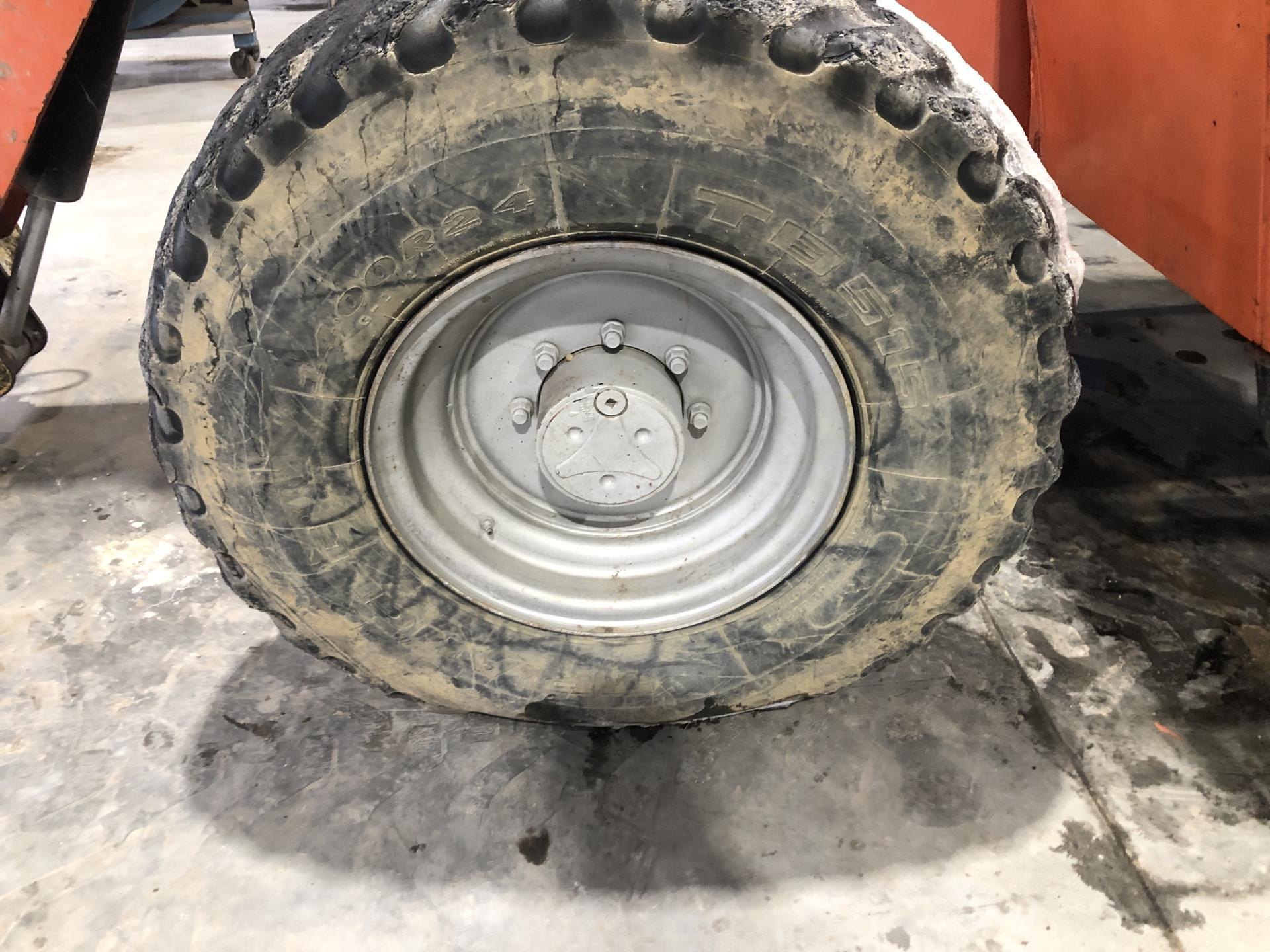 Skytrak 6042 Tire and Rim for Sale