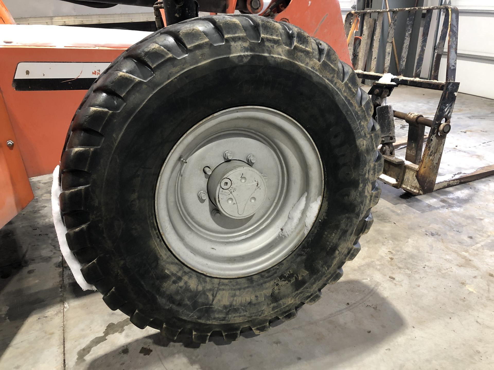 Skytrak 6042 Tire and Rim for Sale