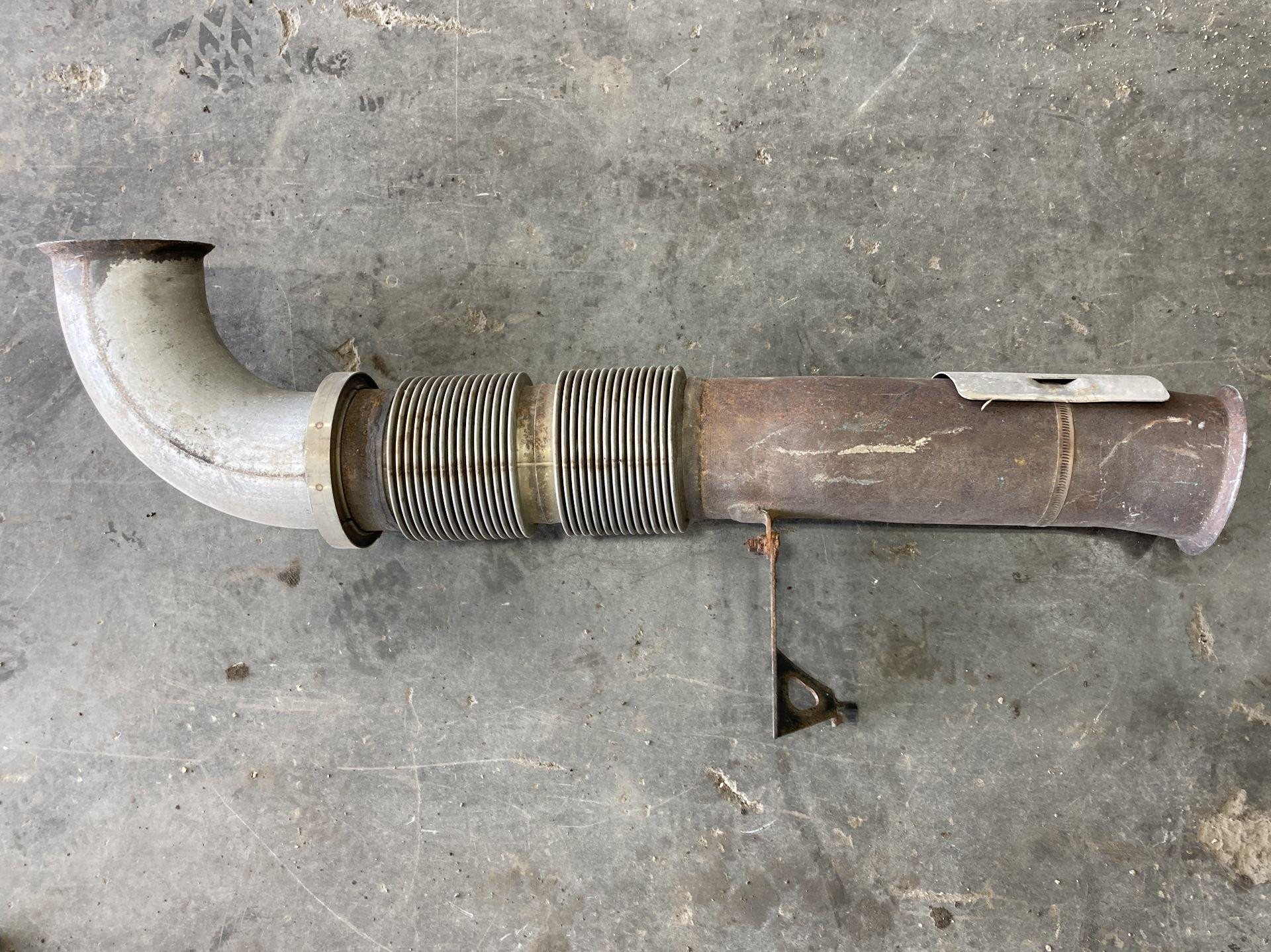 Volvo VNL Exhaust Pipe for Sale