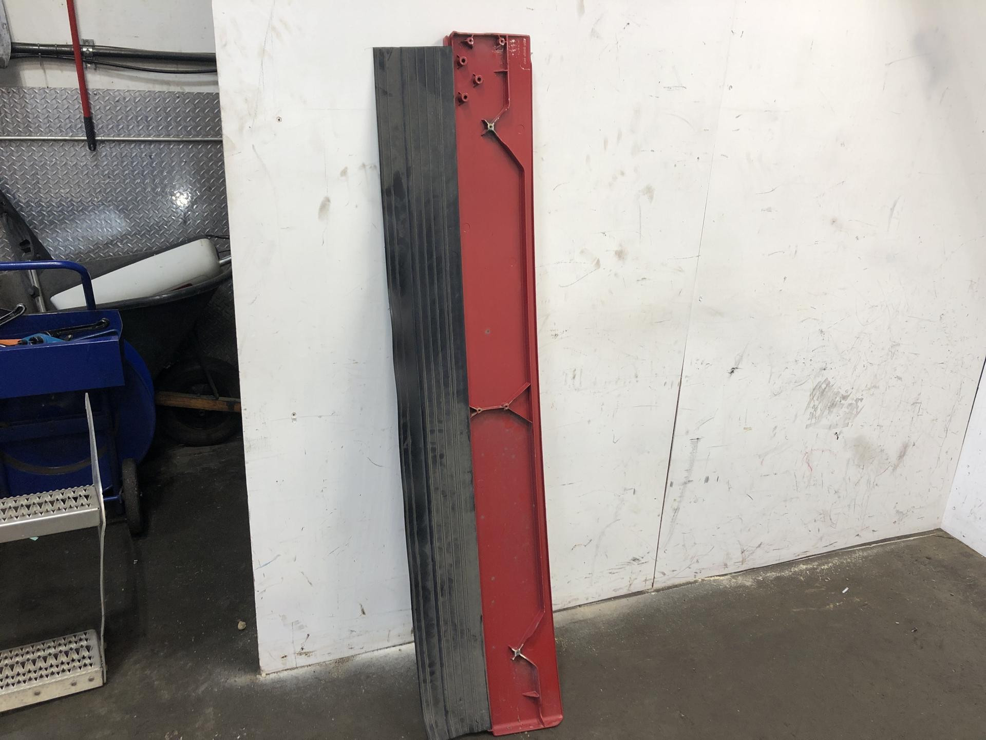 A22-67112-002 | Freightliner CASCADIA Side Fairing/Cab