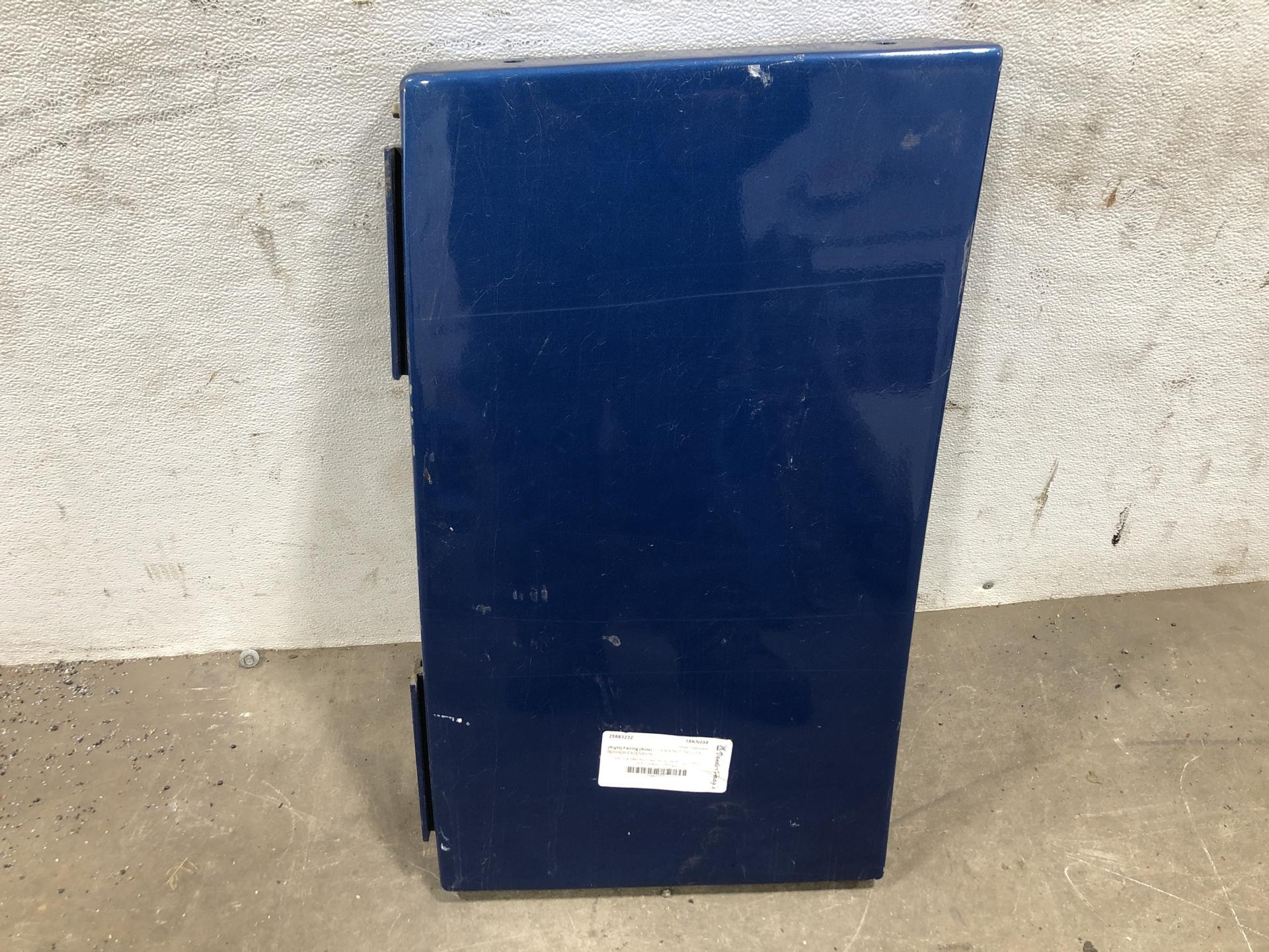 Kenworth T680 Side Fairing/Cab Extender for Sale