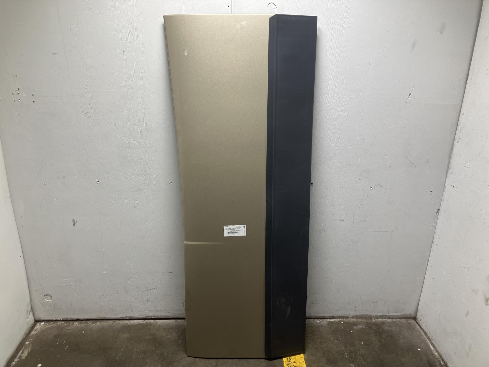 8078640 | Volvo VNL Side Fairing/Cab Extender for Sale