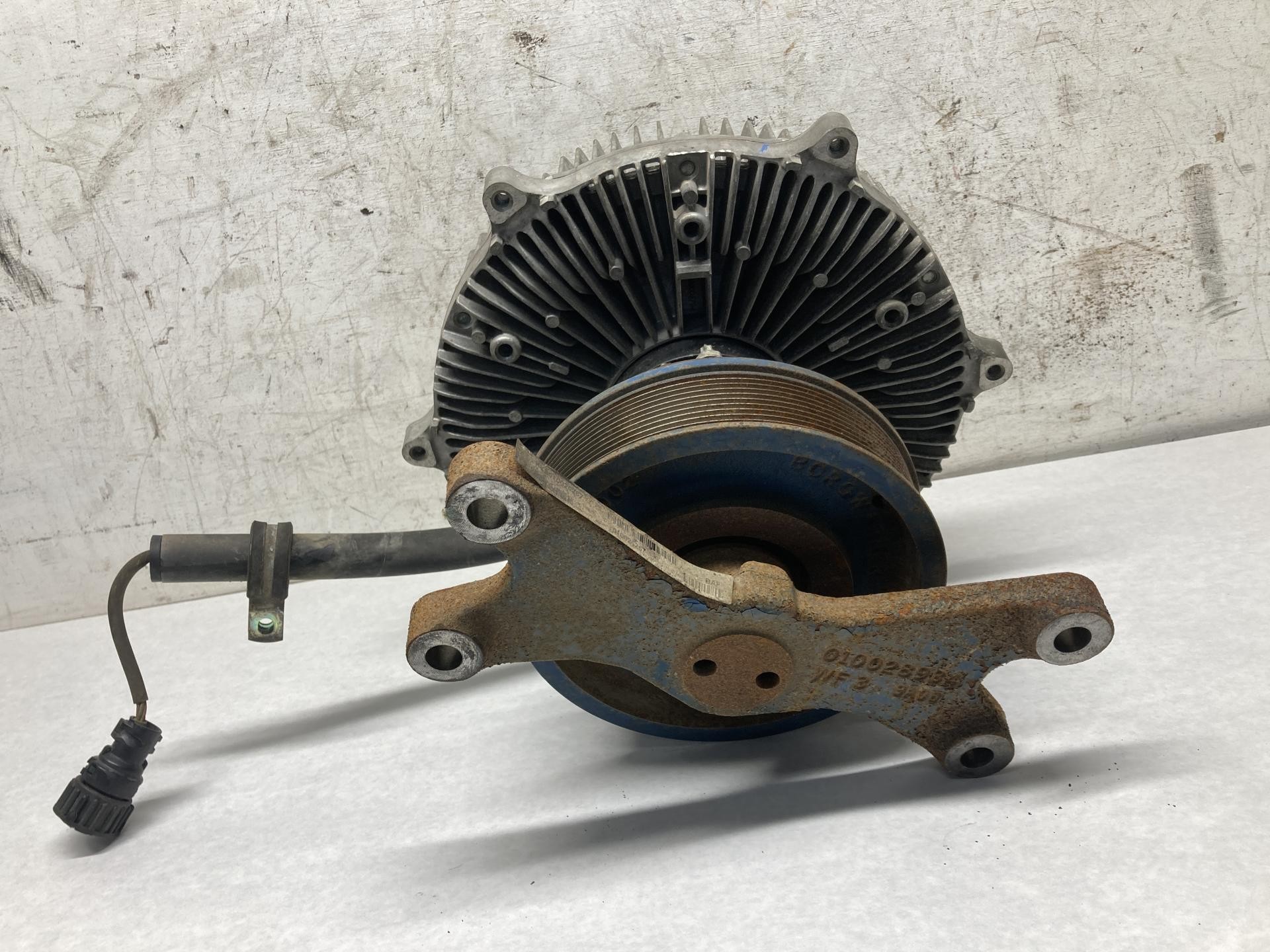 ※※de_juan※※ OEM BorgWarner Fan Clutch off Detroit DD13 Engine 1090-09600